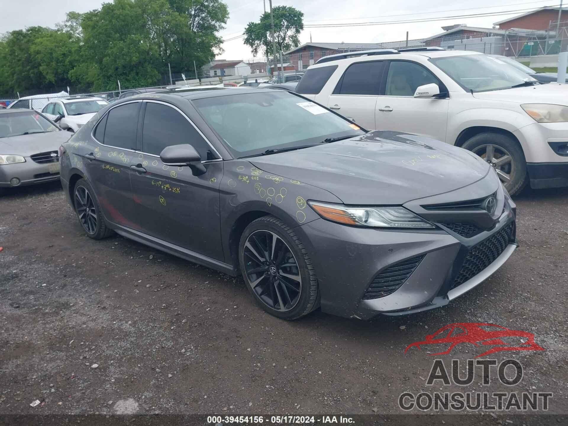 TOYOTA CAMRY 2018 - 4T1B61HK8JU044644