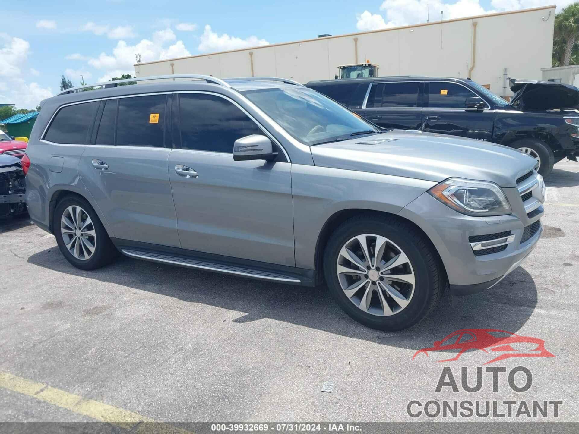 MERCEDES-BENZ GL 450 2016 - 4JGDF6EE7GA670930