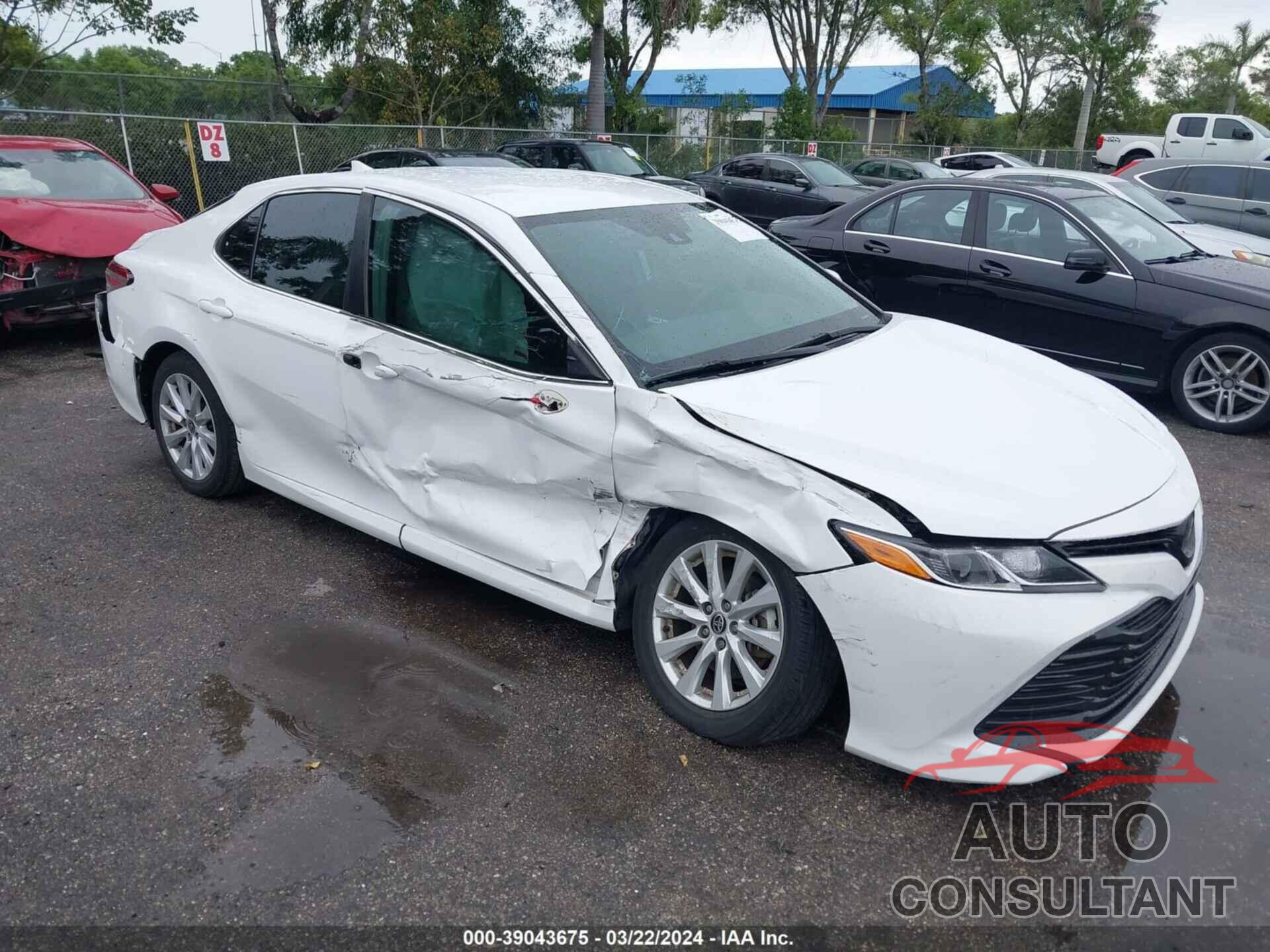 TOYOTA CAMRY 2020 - 4T1C11AK2LU984499