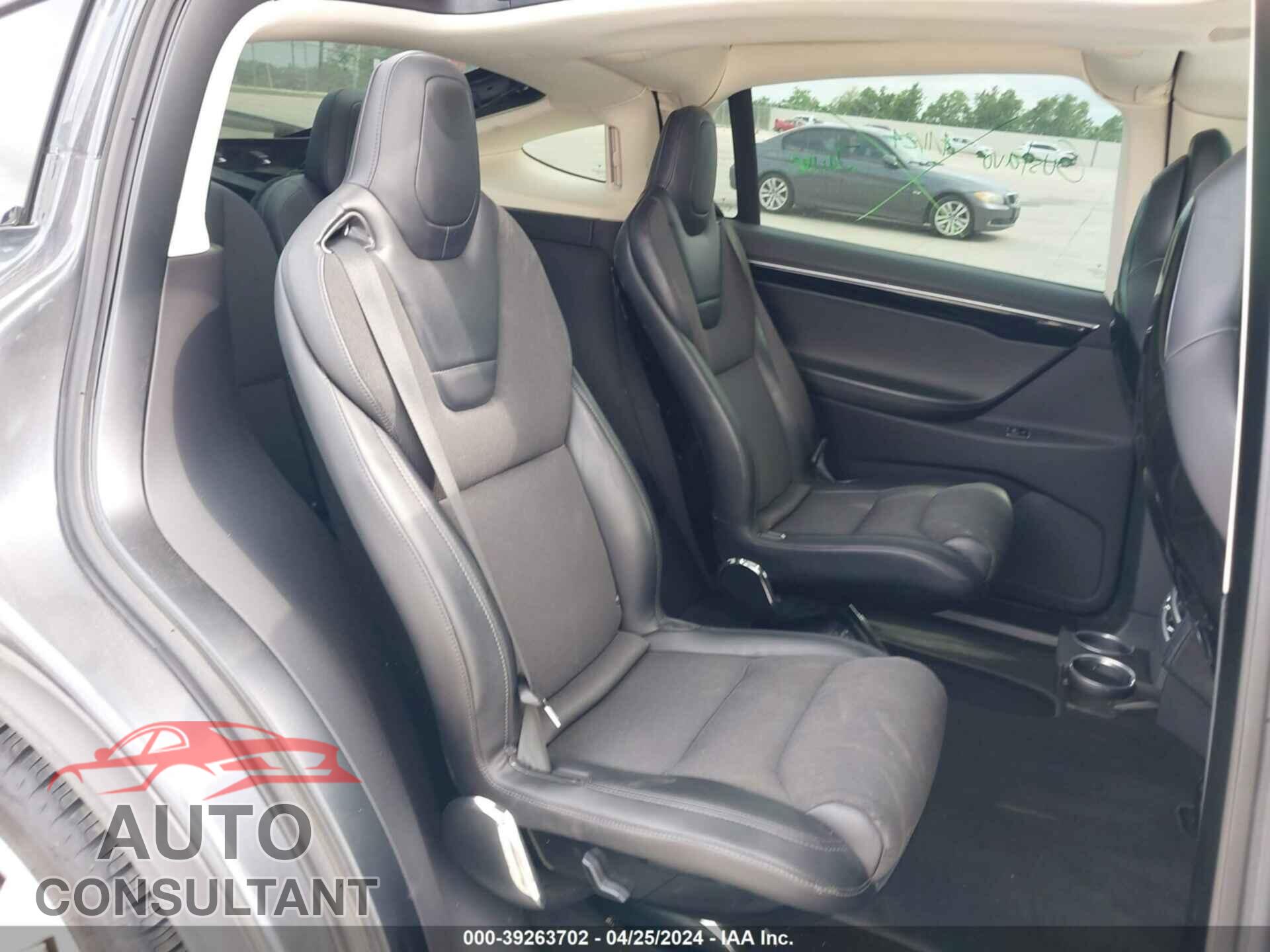 TESLA MODEL X 2016 - 5YJXCBE21GF021480