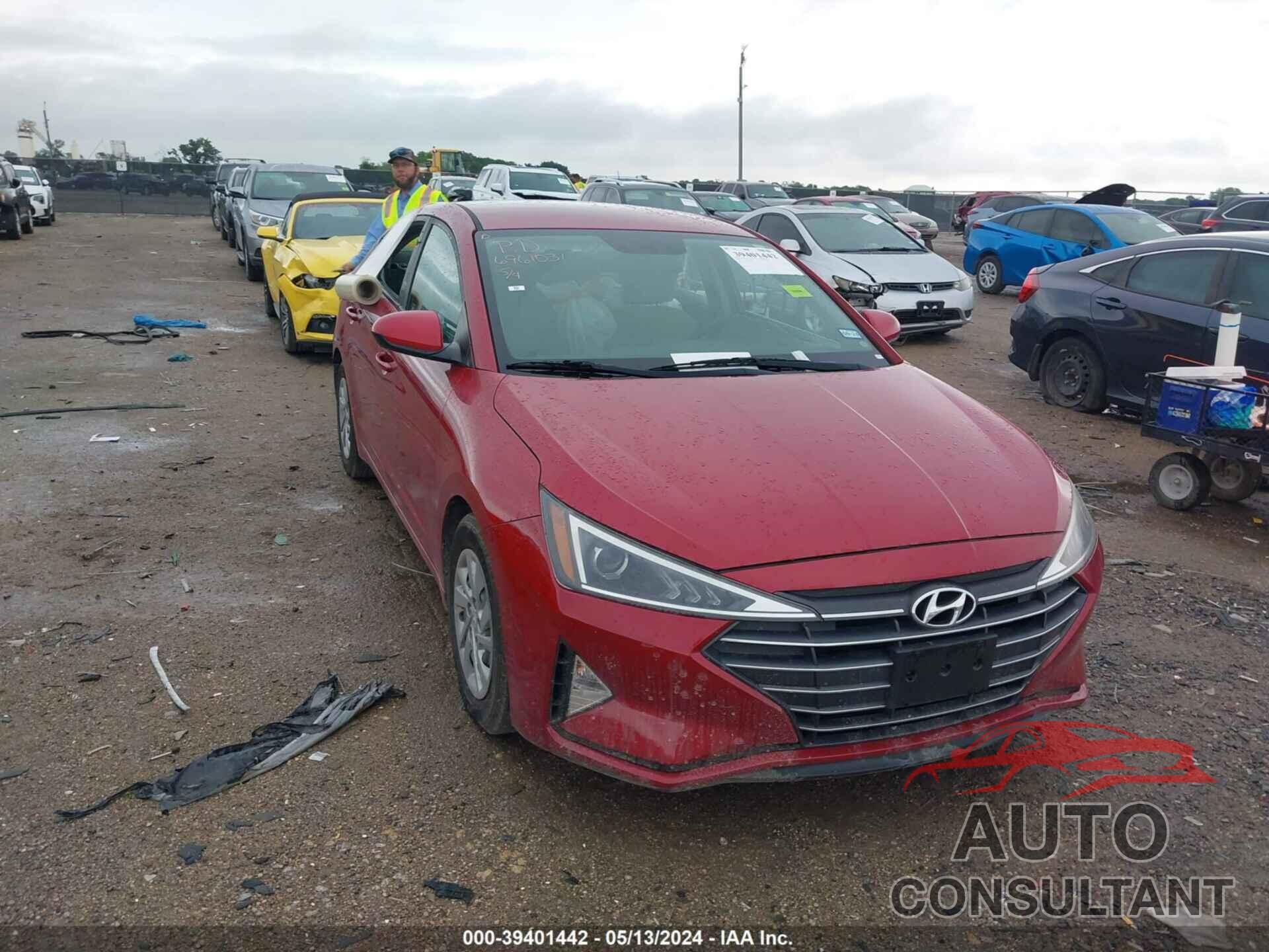 HYUNDAI ELANTRA 2019 - KMHD74LF6KU888765