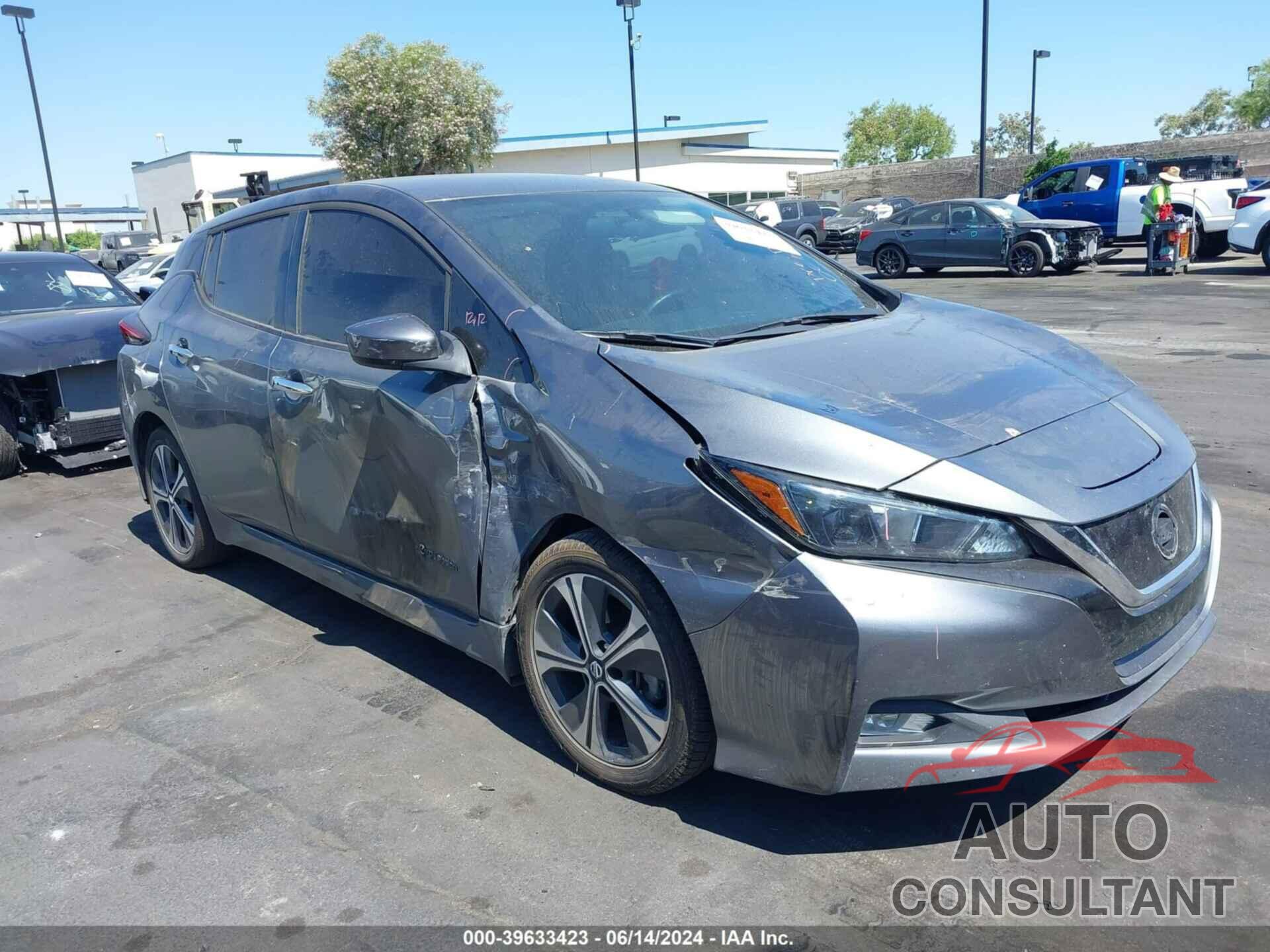 NISSAN LEAF 2018 - 1N4AZ1CP0JC305299