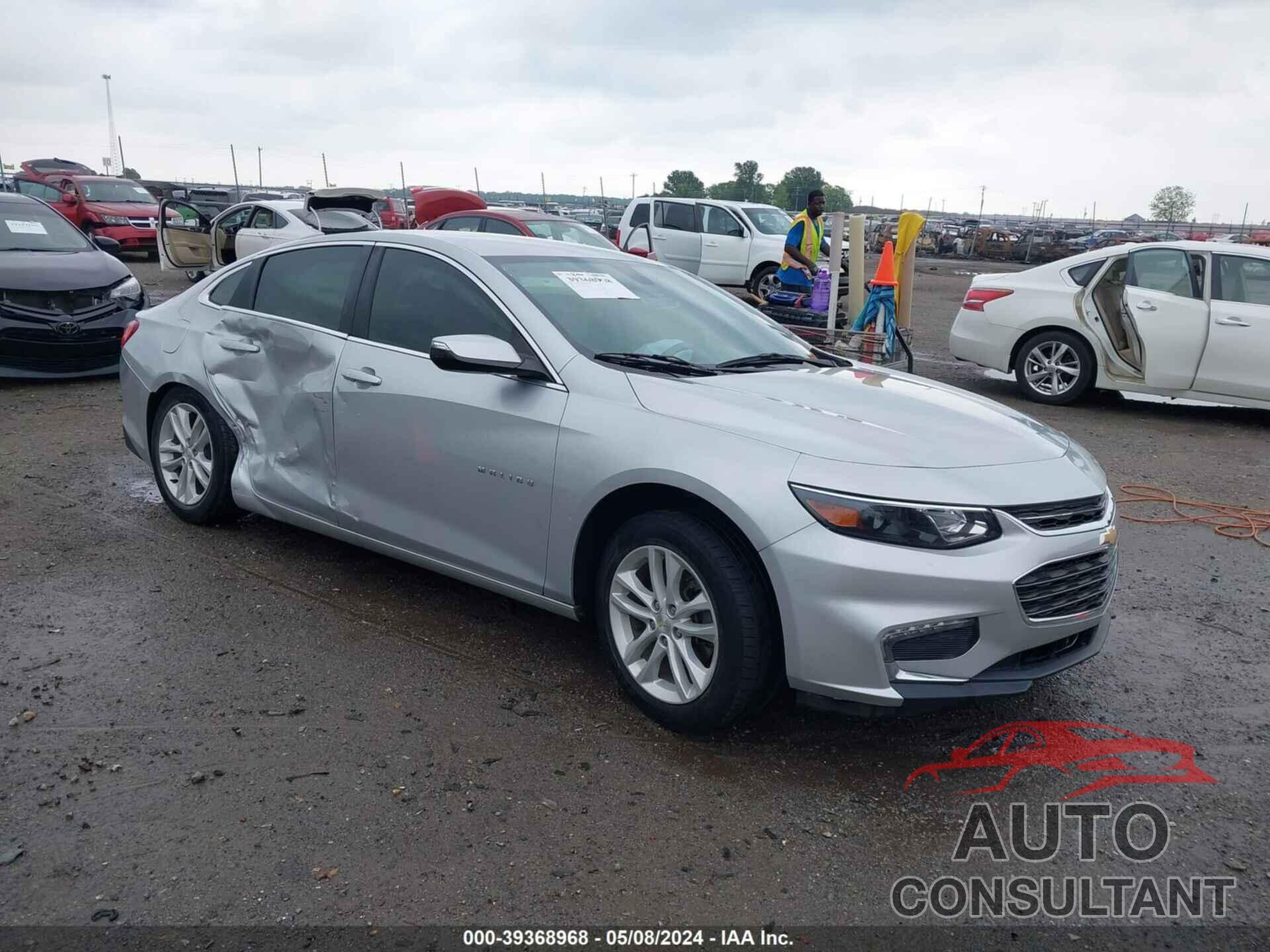 CHEVROLET MALIBU 2018 - 1G1ZD5ST1JF116170