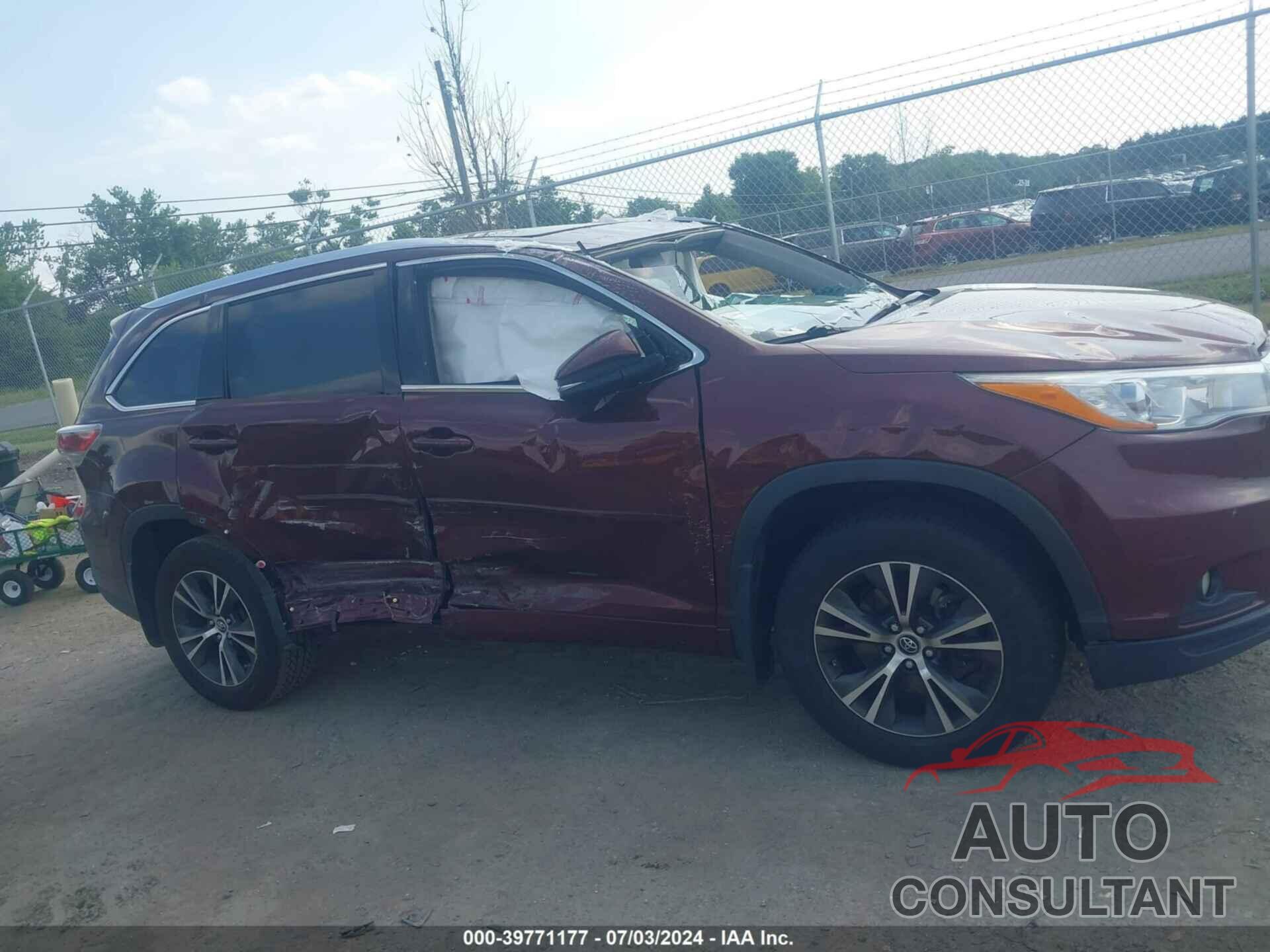 TOYOTA HIGHLANDER 2016 - 5TDJKRFH0GS331099