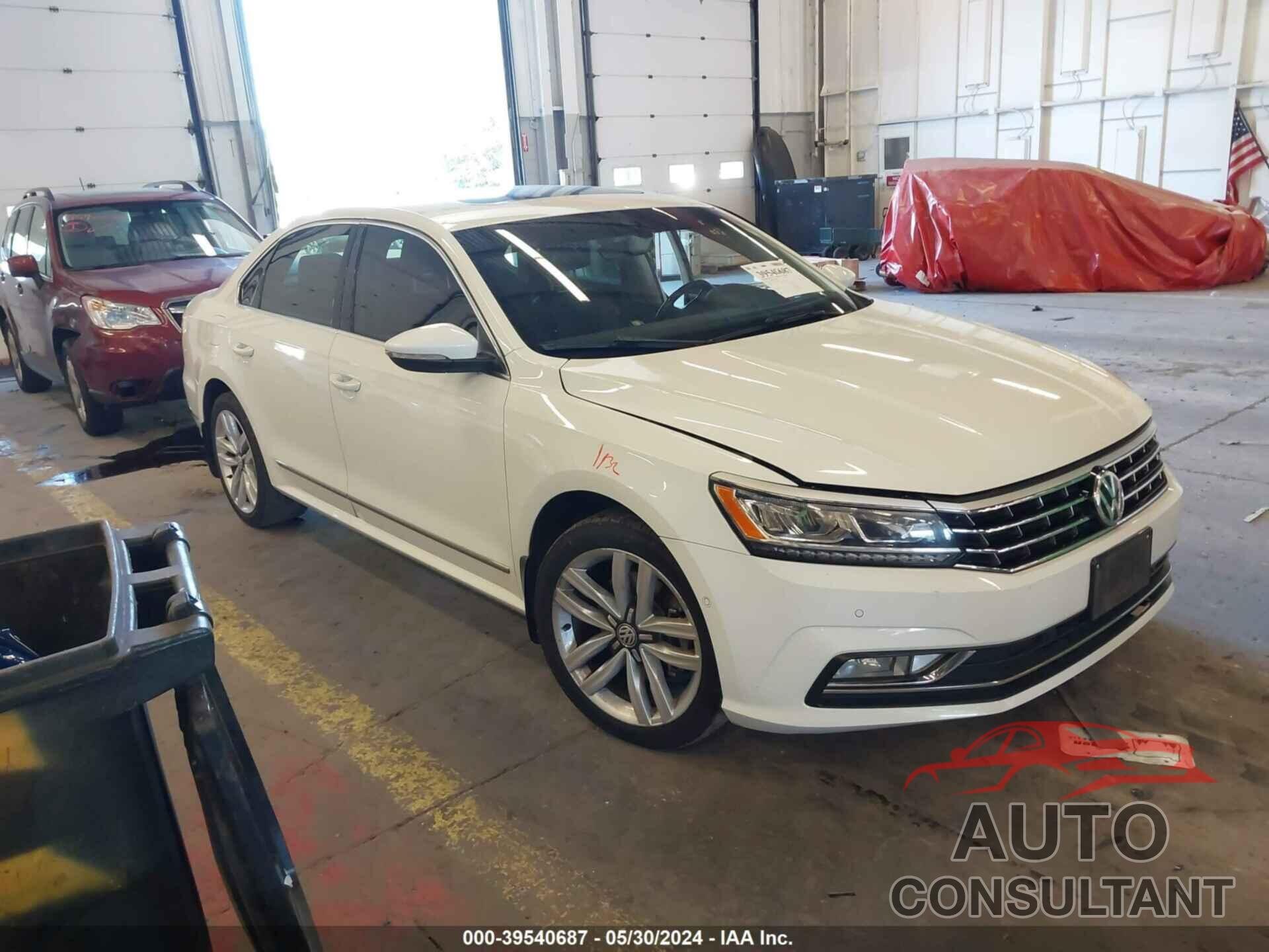 VOLKSWAGEN PASSAT 2017 - 1VWCT7A35HC032696