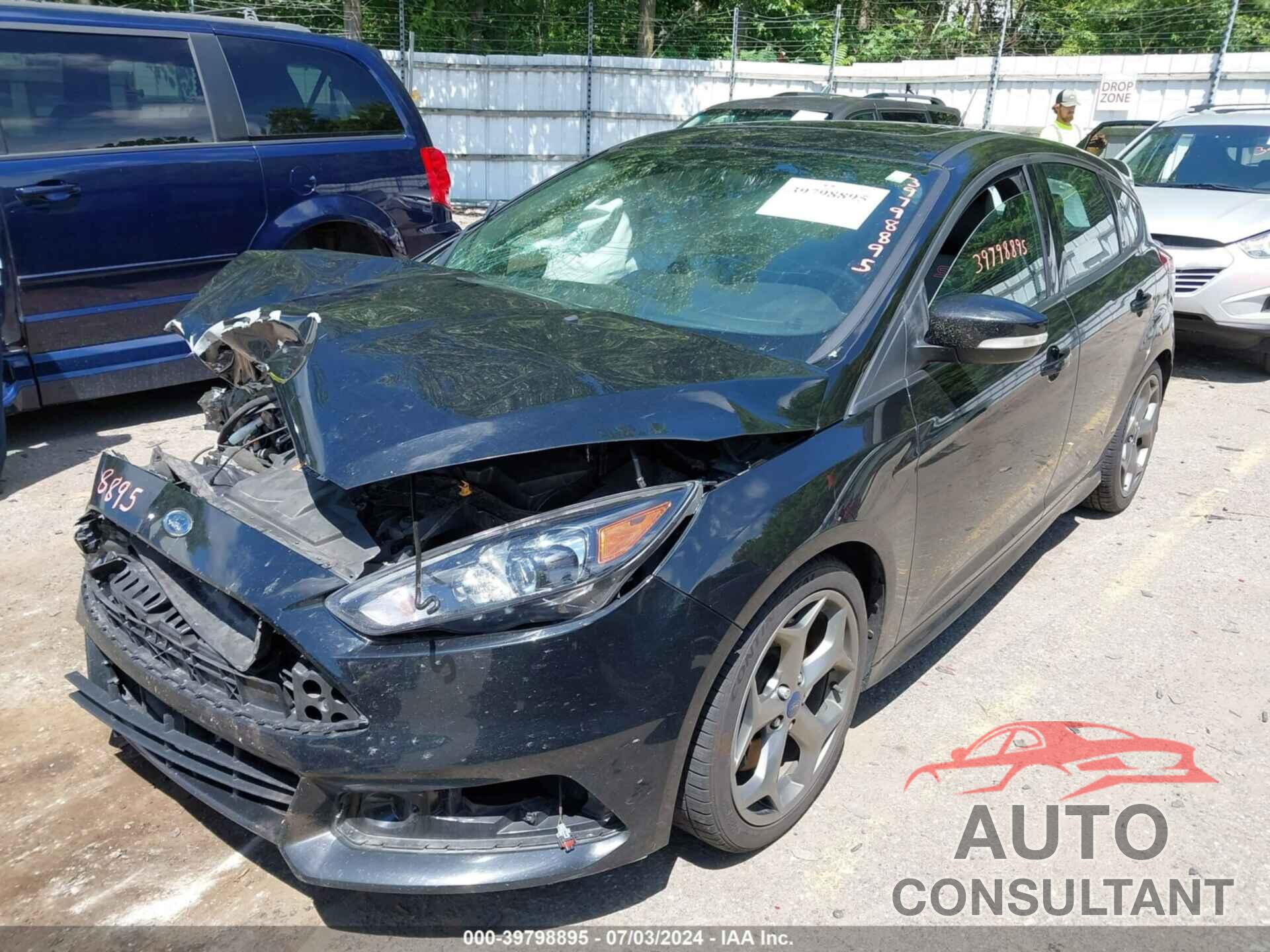 FORD FOCUS ST 2017 - 1FADP3L92HL347077