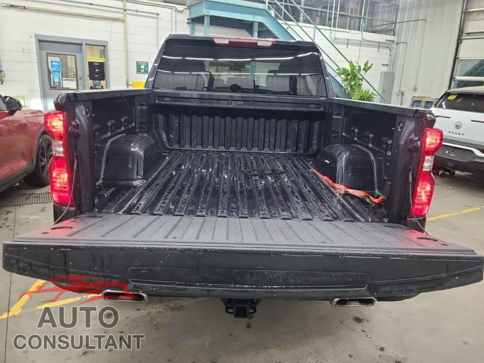 CHEVROLET SILVERADO 2023 - 3GCUDCED2PG106927