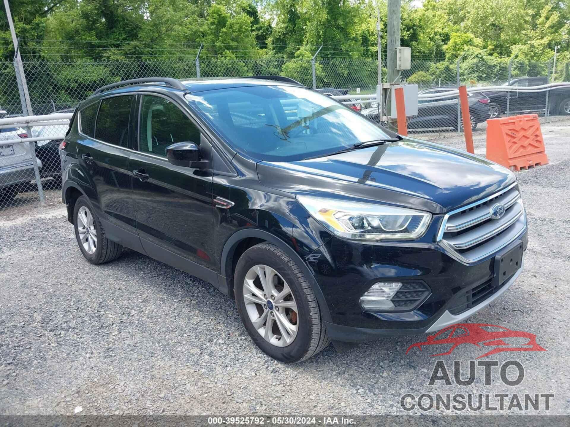 FORD ESCAPE 2017 - 1FMCU0GD2HUB65896