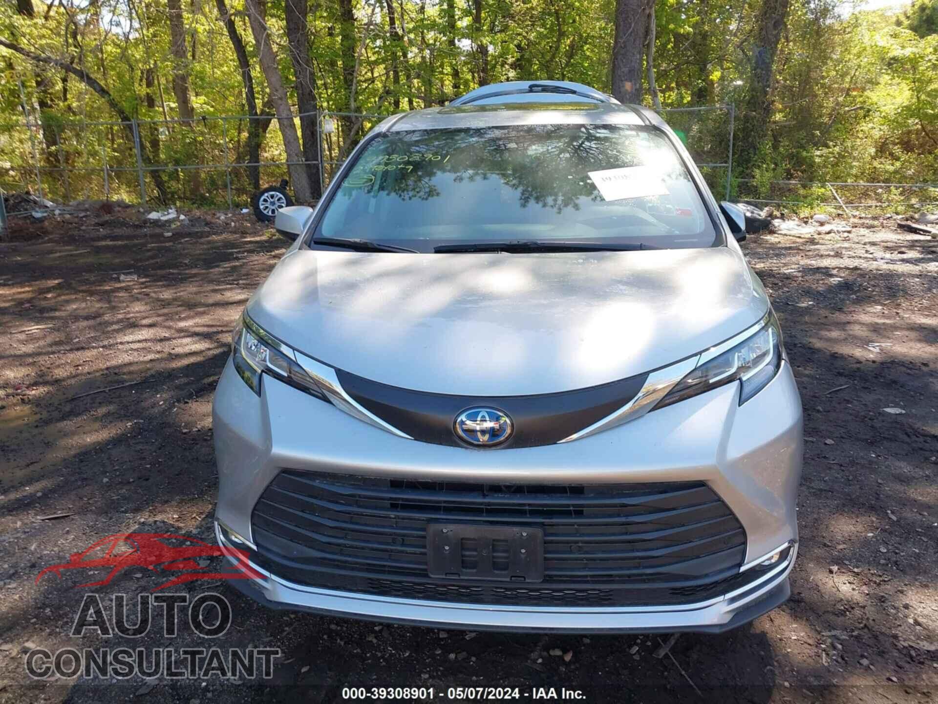 TOYOTA SIENNA 2021 - 5TDYSKFC7MS007797