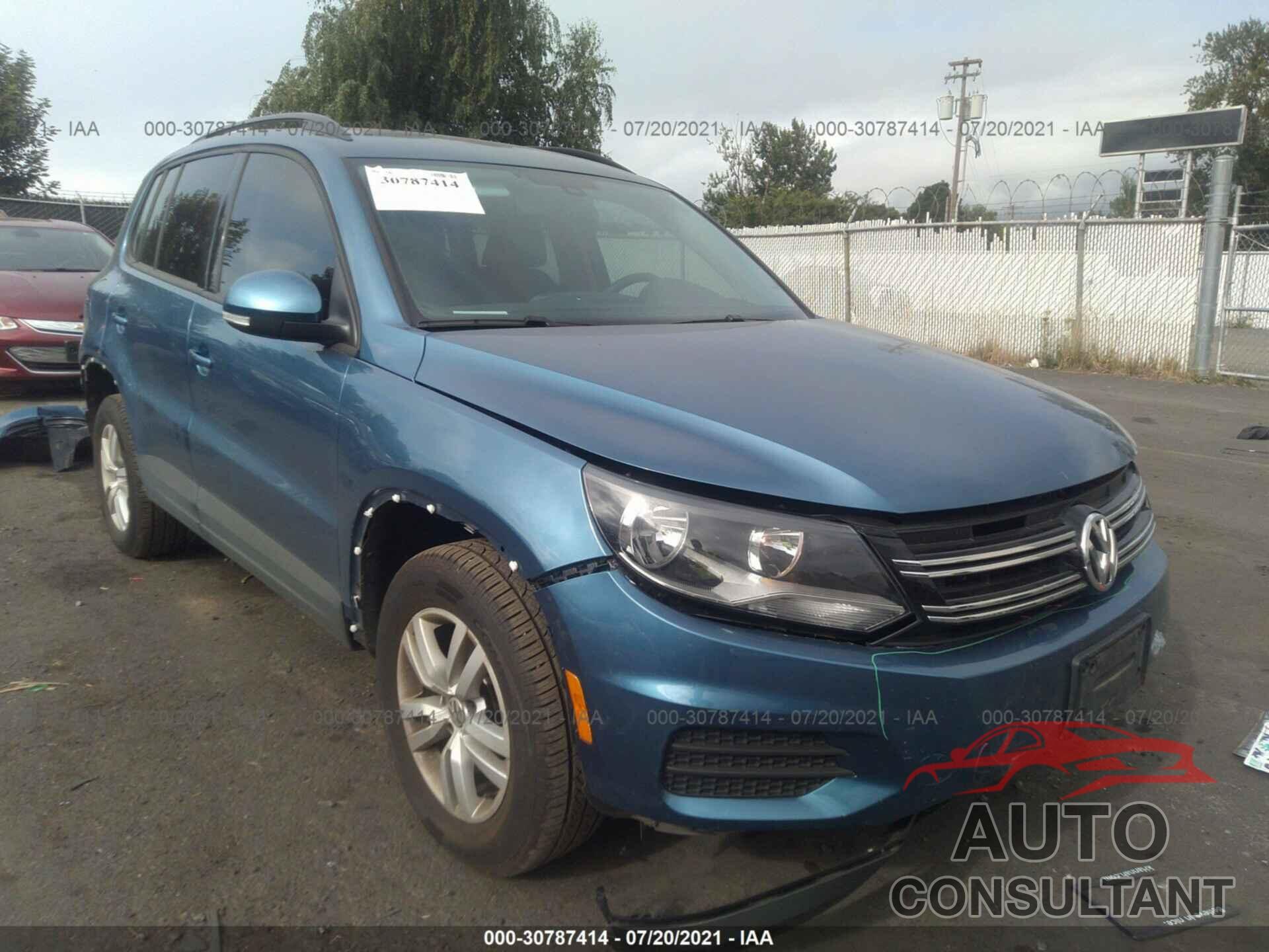 VOLKSWAGEN TIGUAN 2017 - WVGBV7AX9HW505523