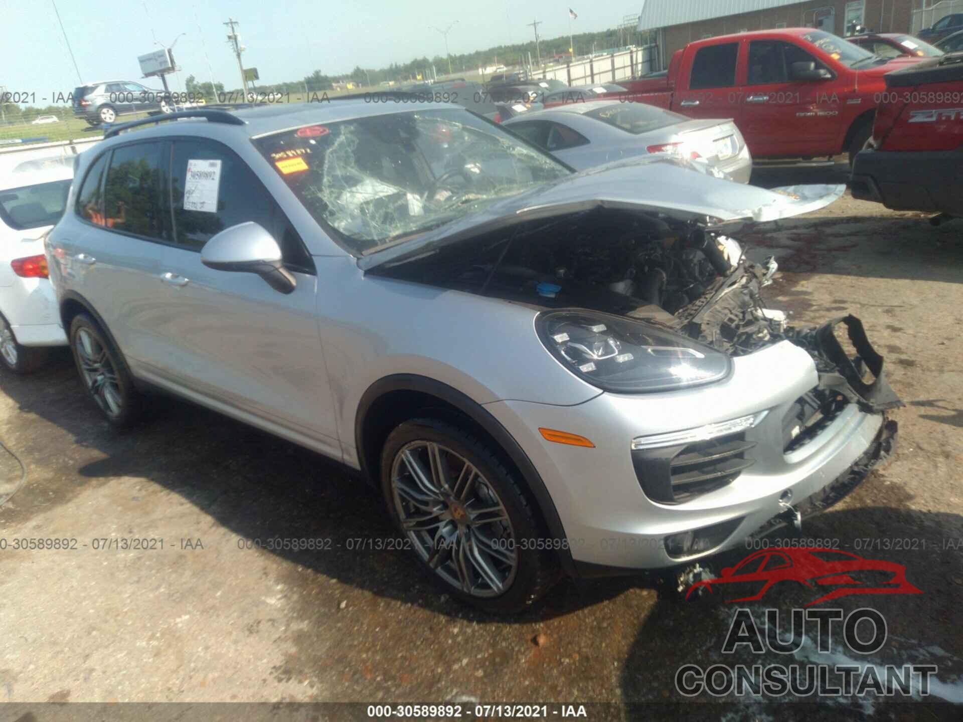 PORSCHE CAYENNE 2017 - WP1AB2A22HLA52281