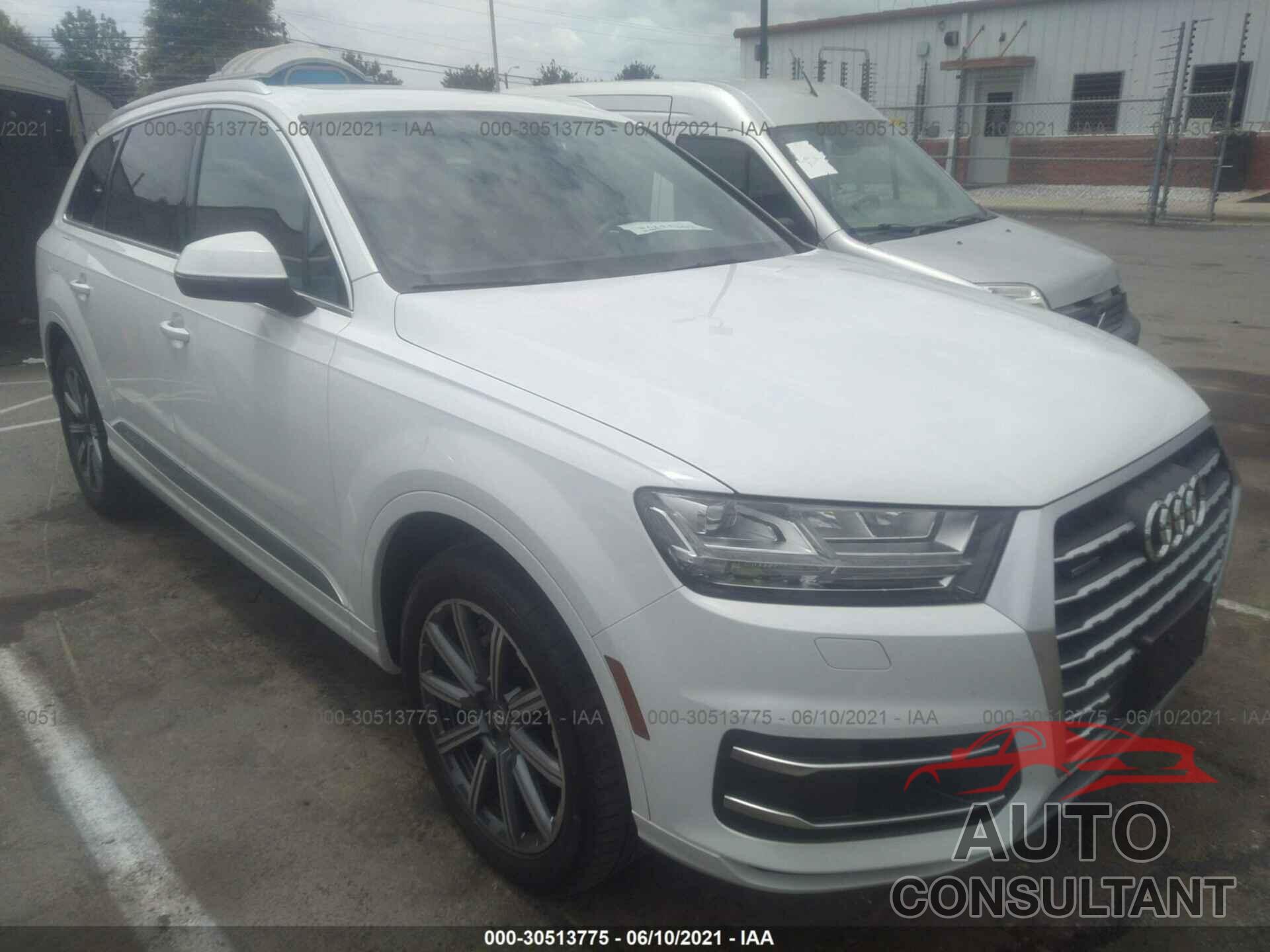 AUDI Q7 2019 - WA1LHAF77KD016850