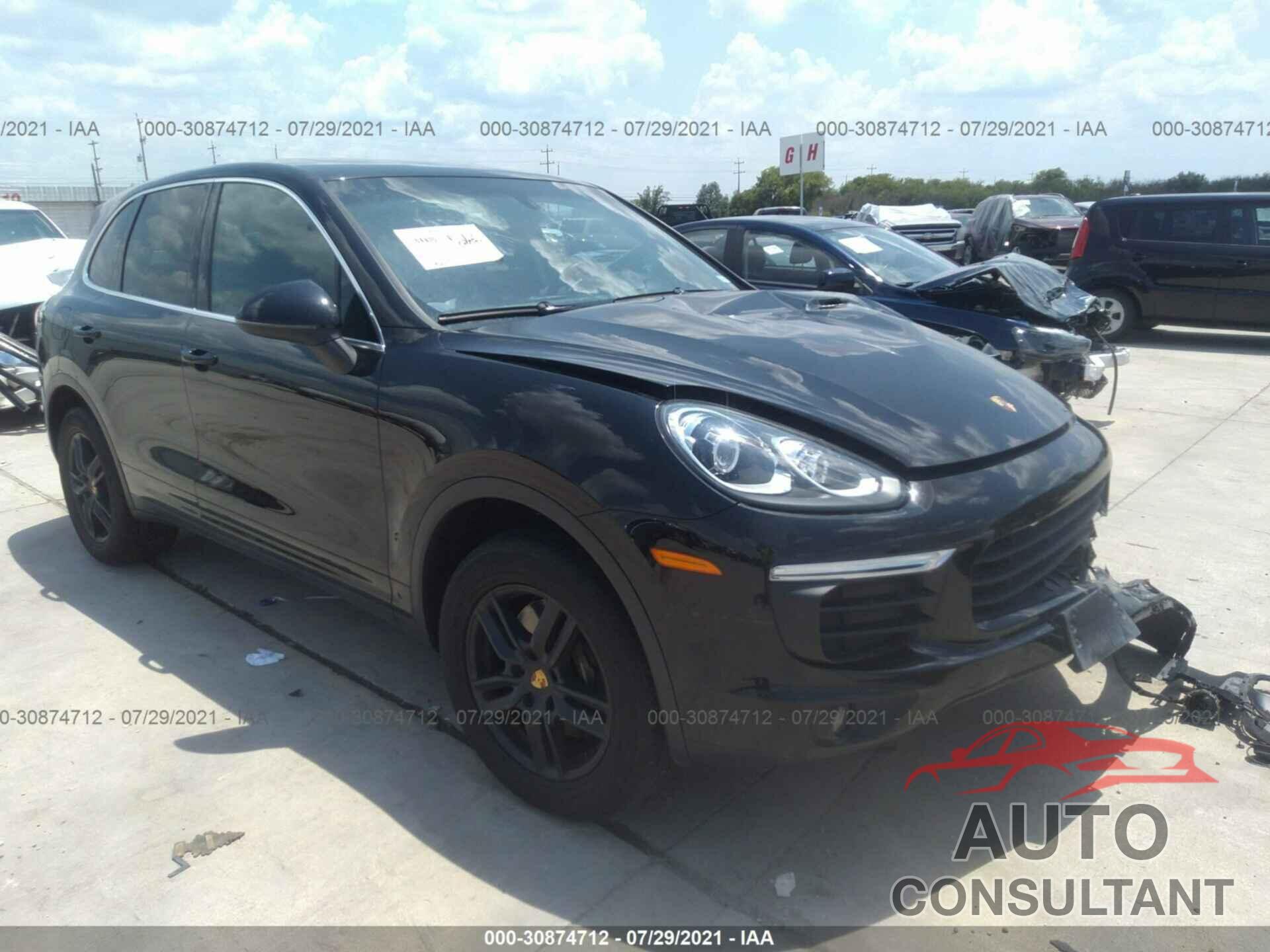 PORSCHE CAYENNE 2018 - WP1AA2A22JKA02902