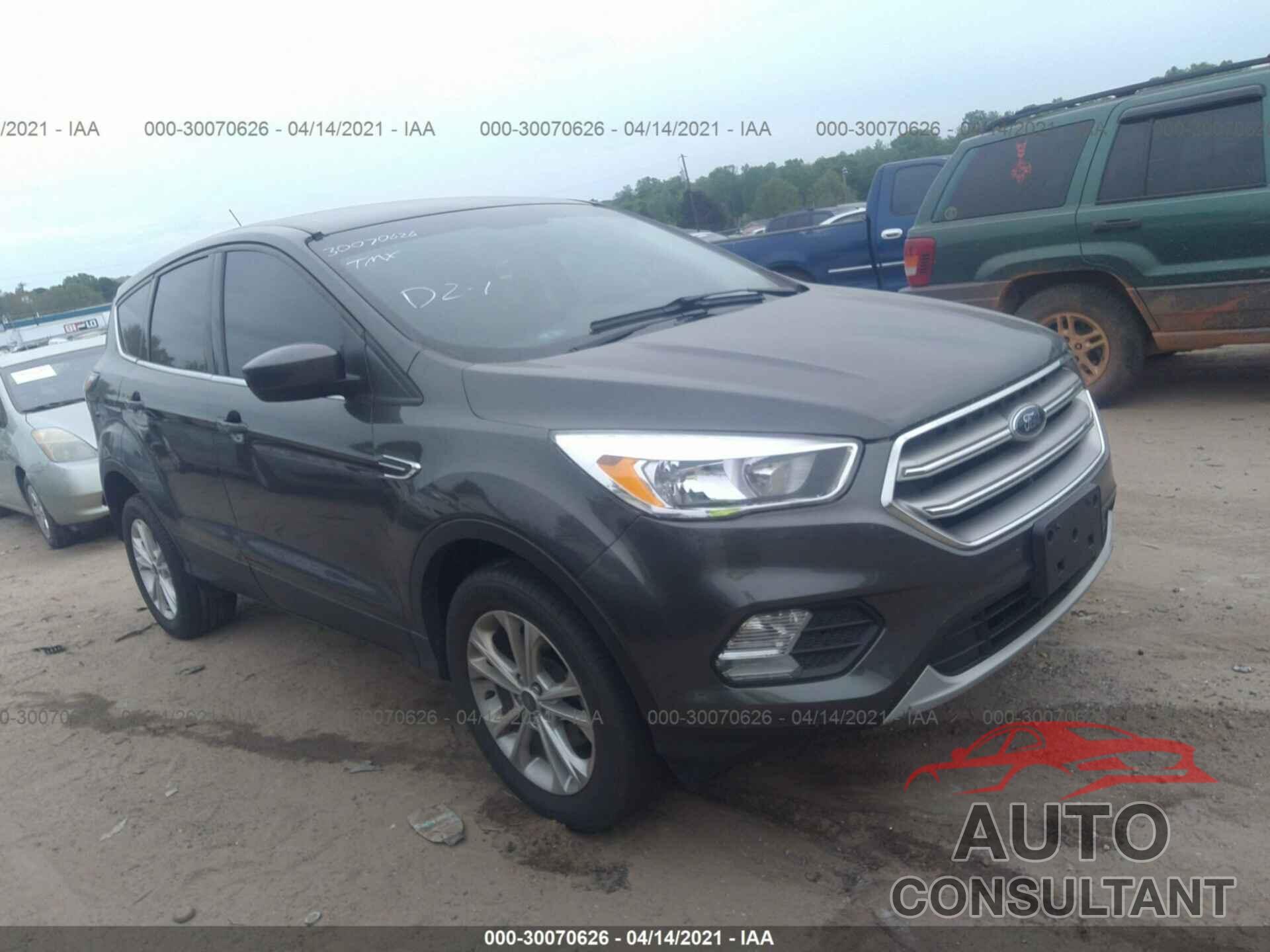 FORD ESCAPE 2017 - 1FMCU0GD1HUE00403