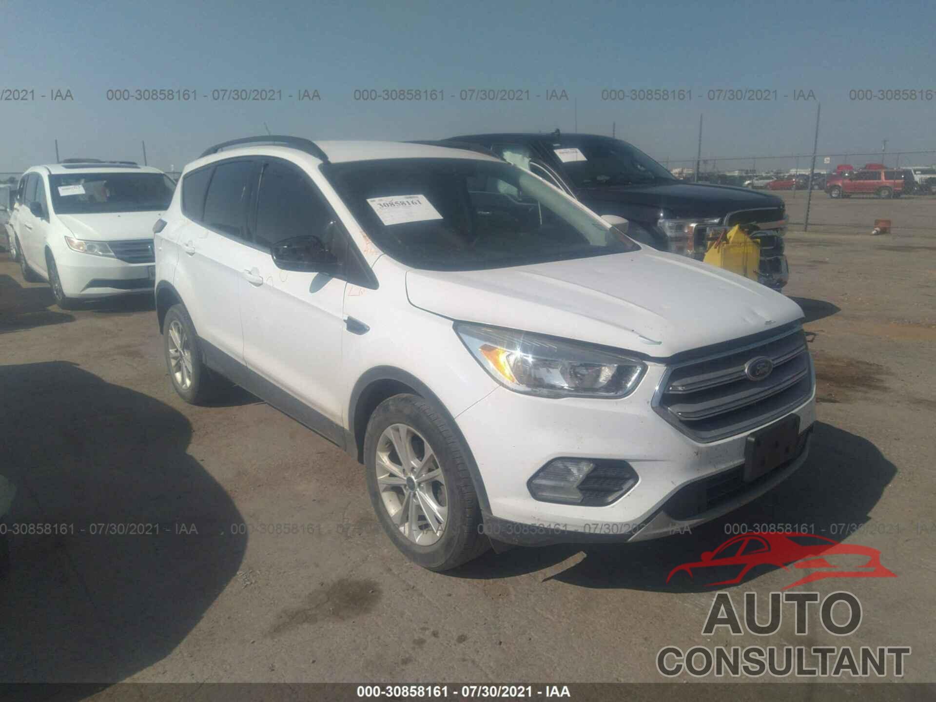 FORD ESCAPE 2018 - 1FMCU0GD7JUB11306