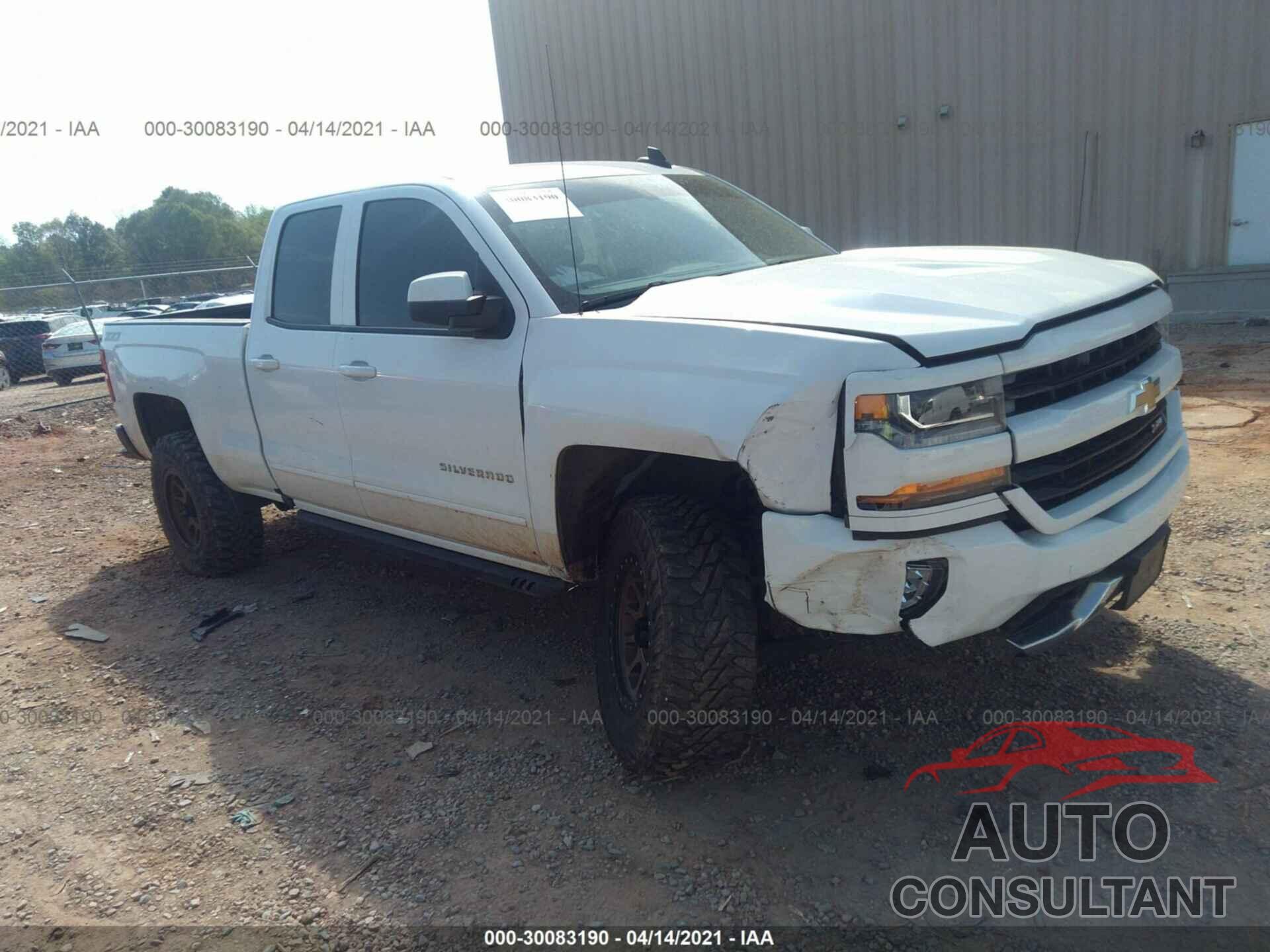 CHEVROLET SILVERADO 1500 2017 - 1GCVKREC9HZ126579