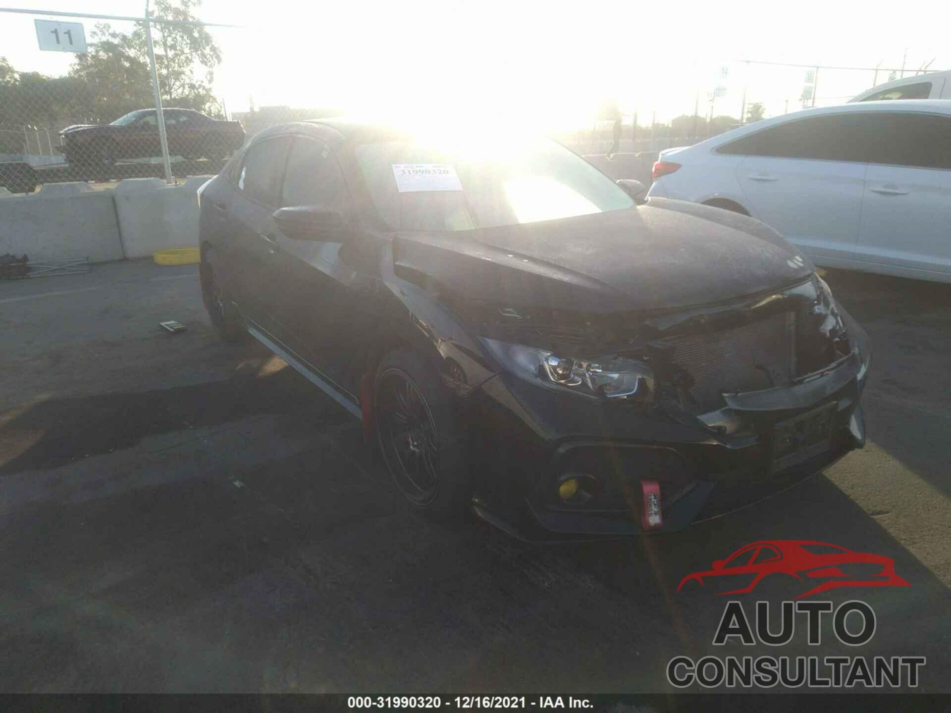 HONDA CIVIC HATCHBACK 2018 - SHHFK7H44JU427204