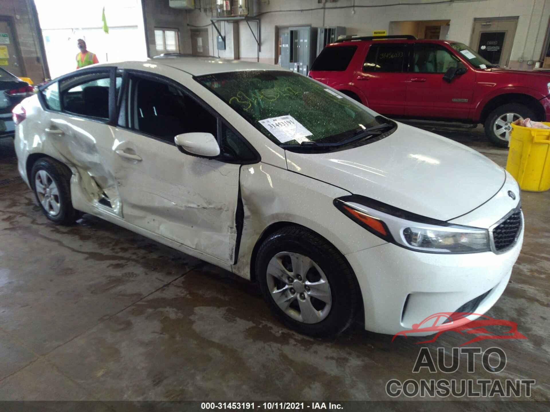 KIA FORTE 2018 - 3KPFK4A75JE276402