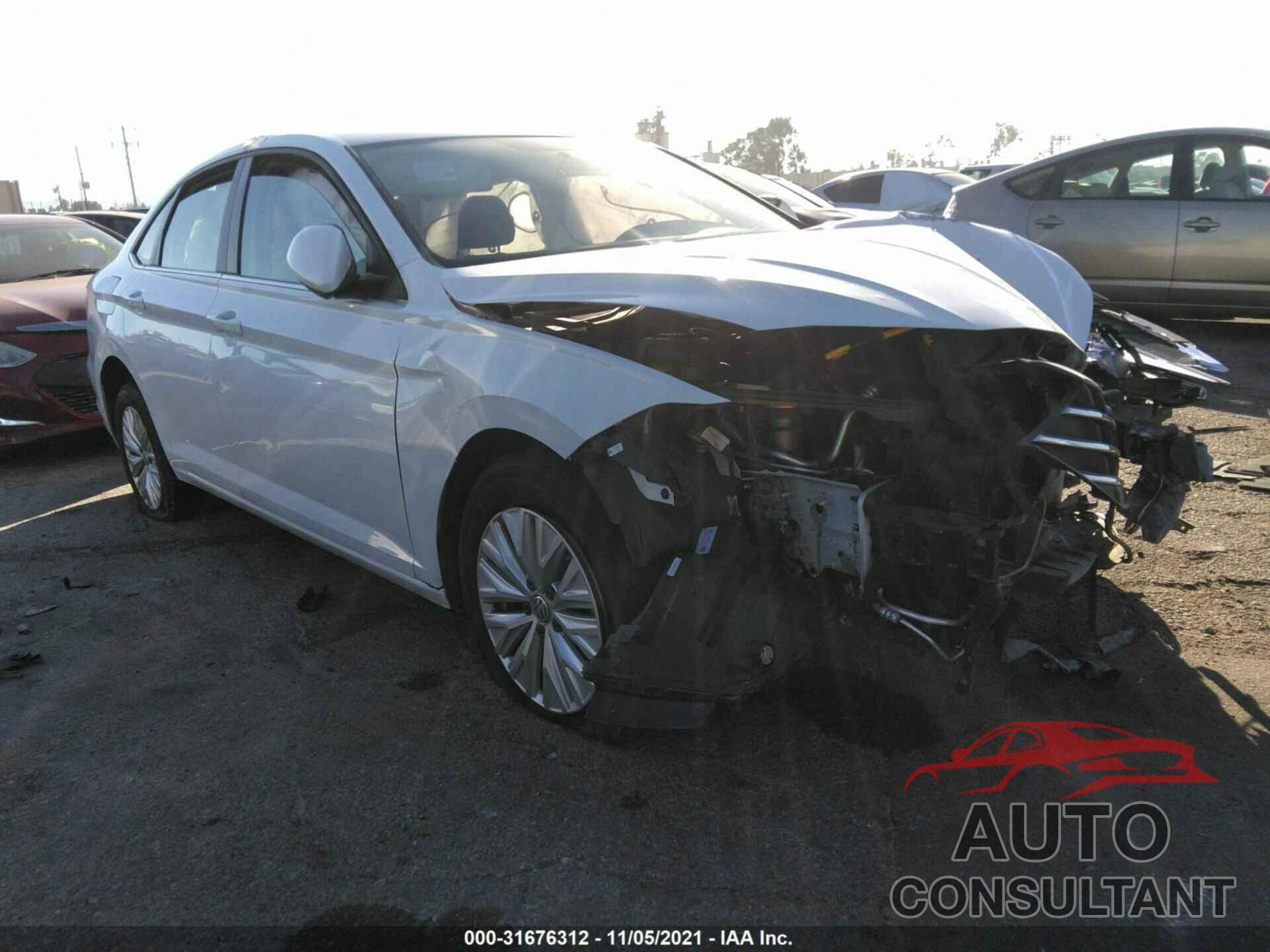VOLKSWAGEN JETTA 2019 - 3VWC57BUXKM051817