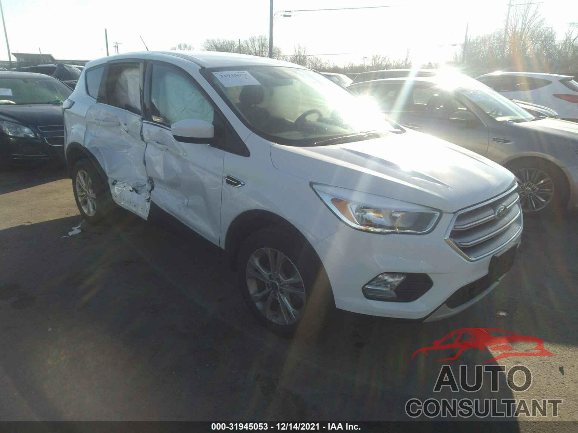 FORD ESCAPE 2017 - 1FMCU0GD0HUD75364