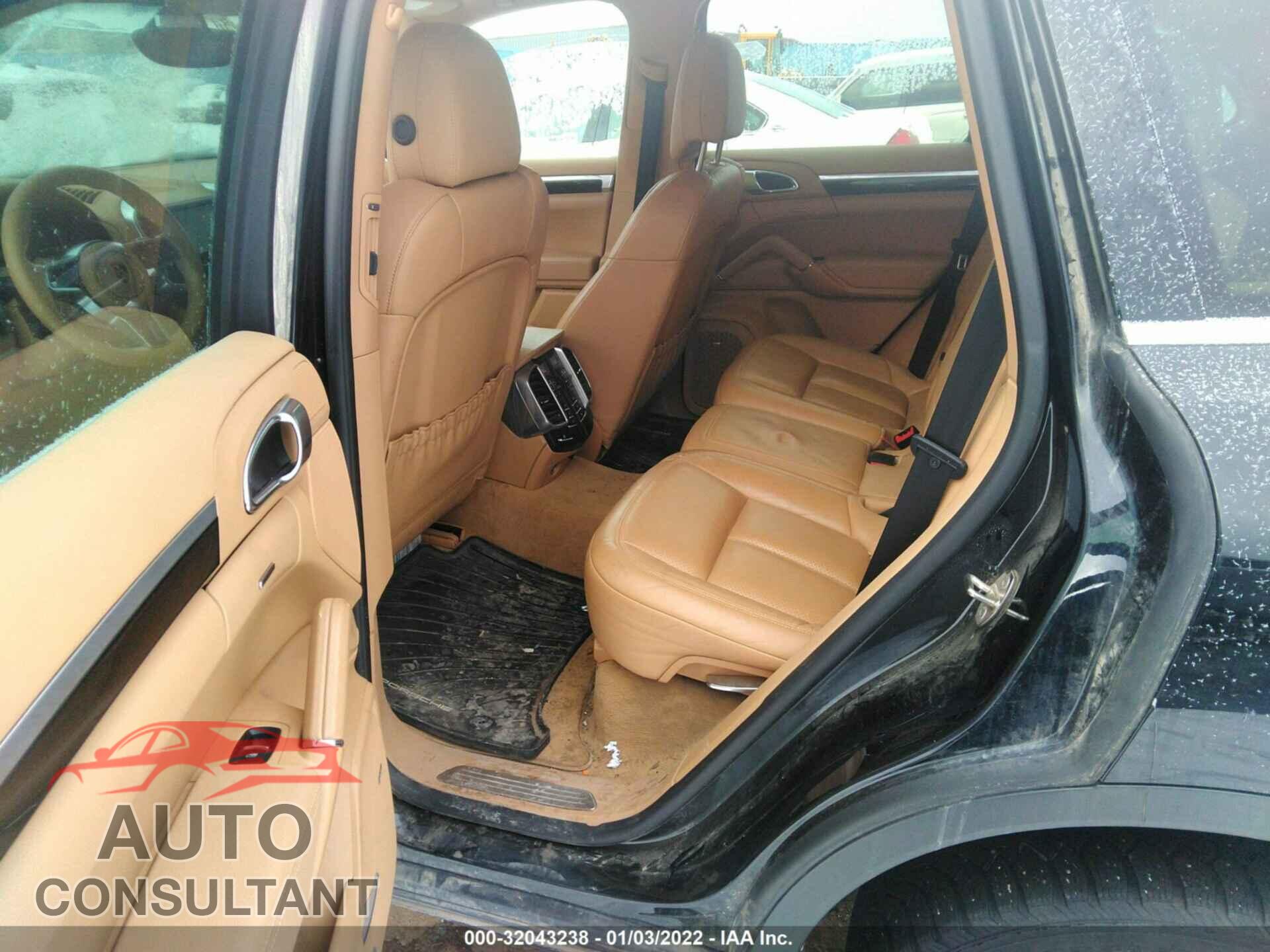 PORSCHE CAYENNE 2016 - WP1AA2A23GLA11045