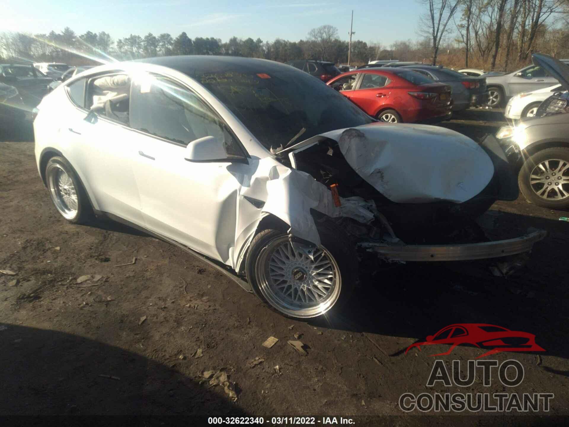 TESLA MODEL Y 2020 - 5YJYGDEE1LF038305