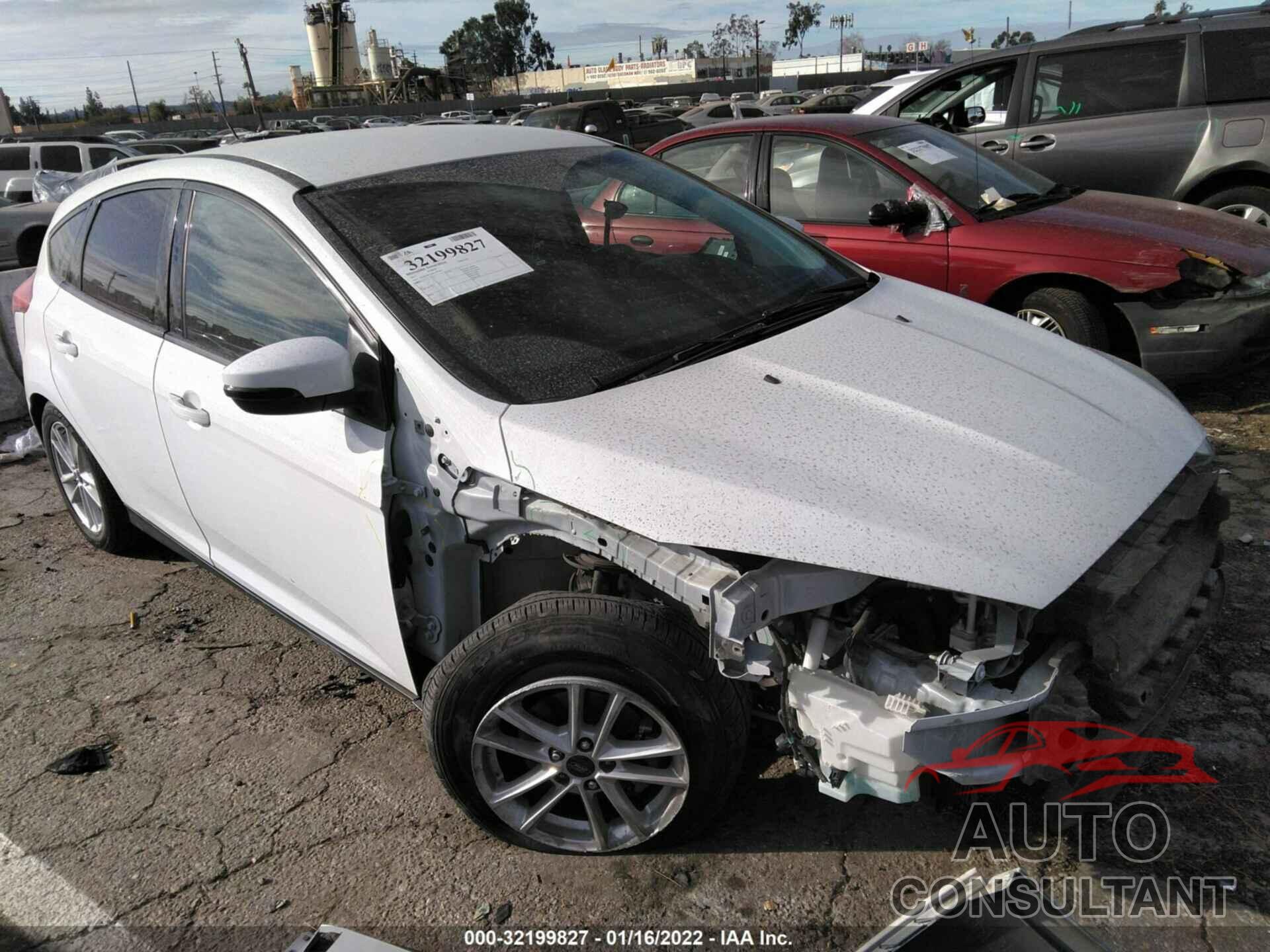 FORD FOCUS 2017 - 1FADP3K22HL247369