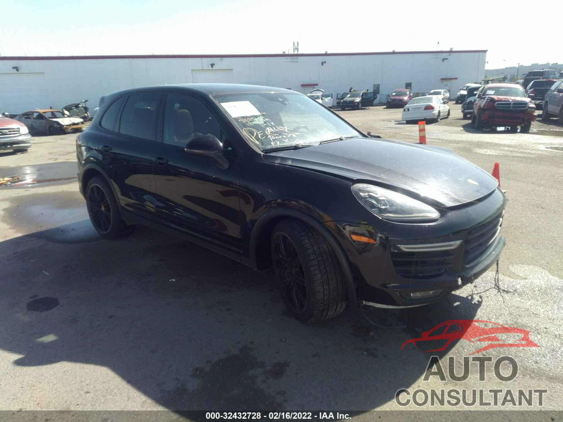 PORSCHE CAYENNE 2018 - WP1AC2A29JLA85197