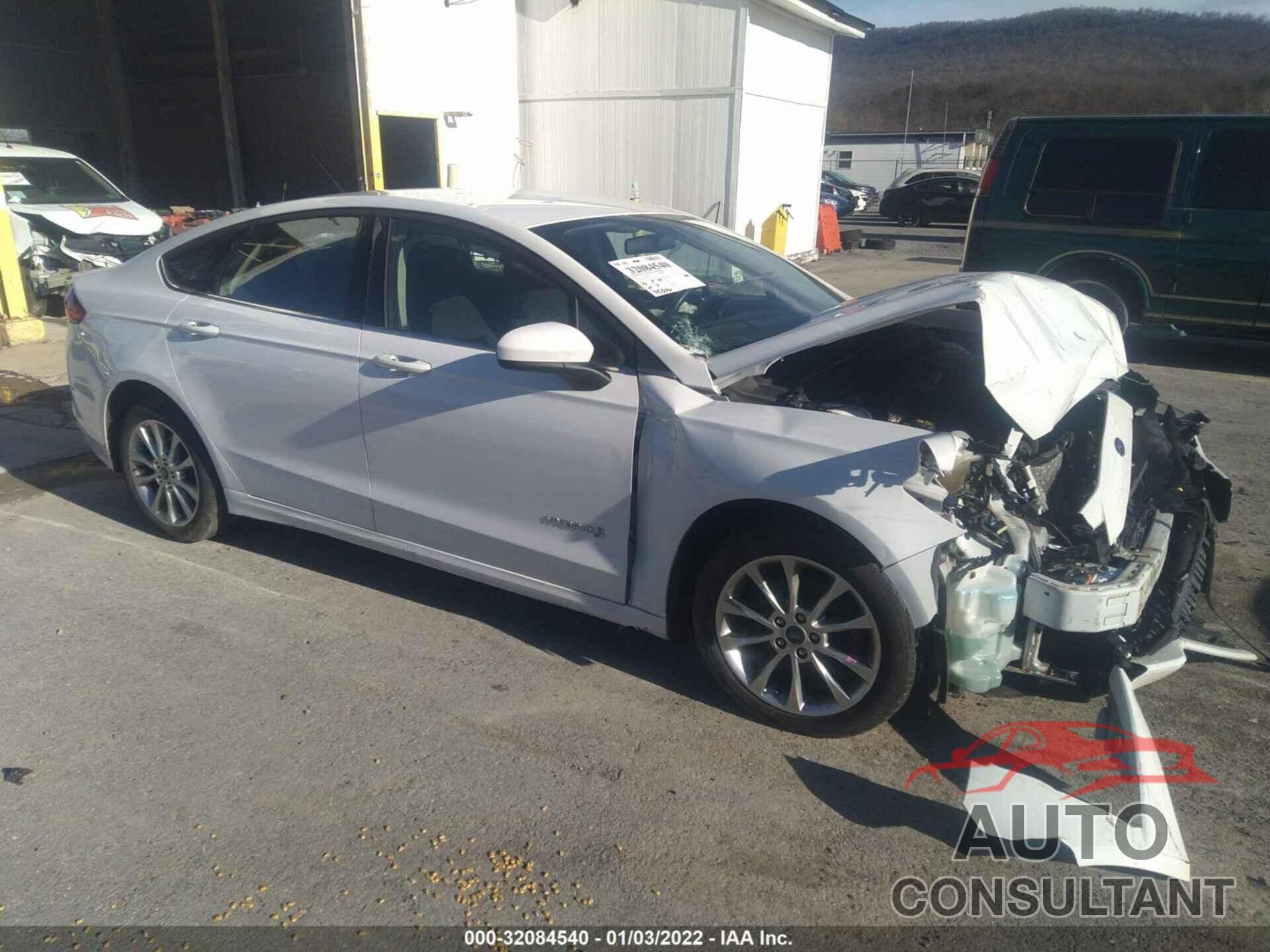 FORD FUSION 2017 - 3FA6P0LU2HR254704