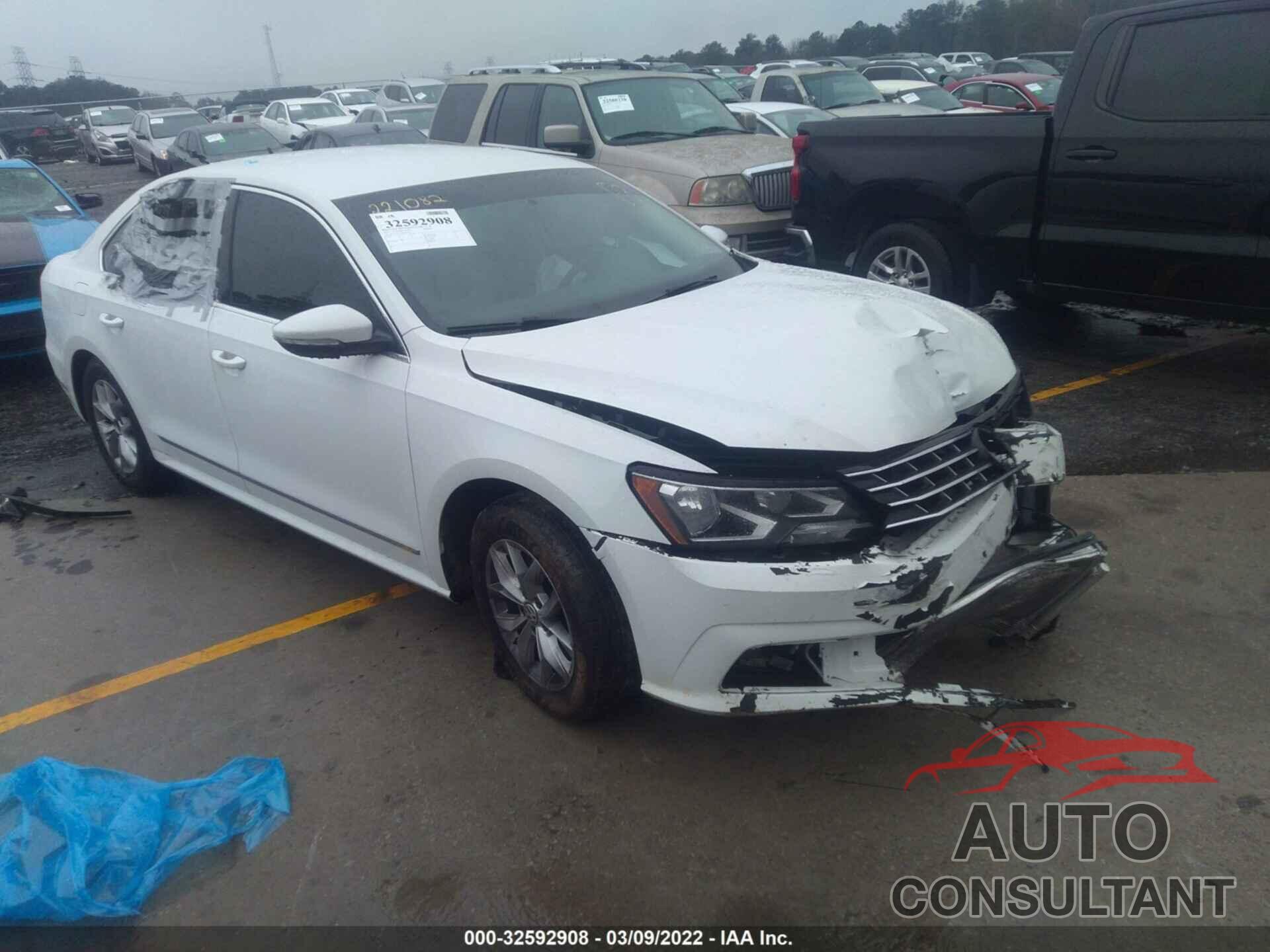 VOLKSWAGEN PASSAT 2017 - 1VWAT7A37HC081017