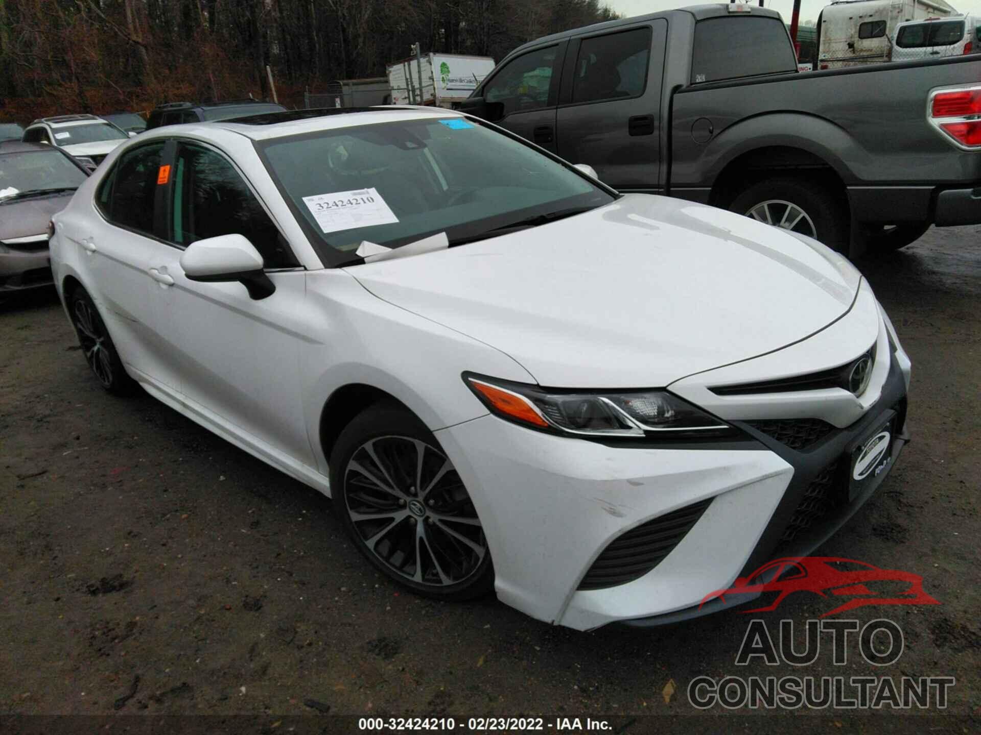 TOYOTA CAMRY 2019 - 4T1B11HK8KU208846