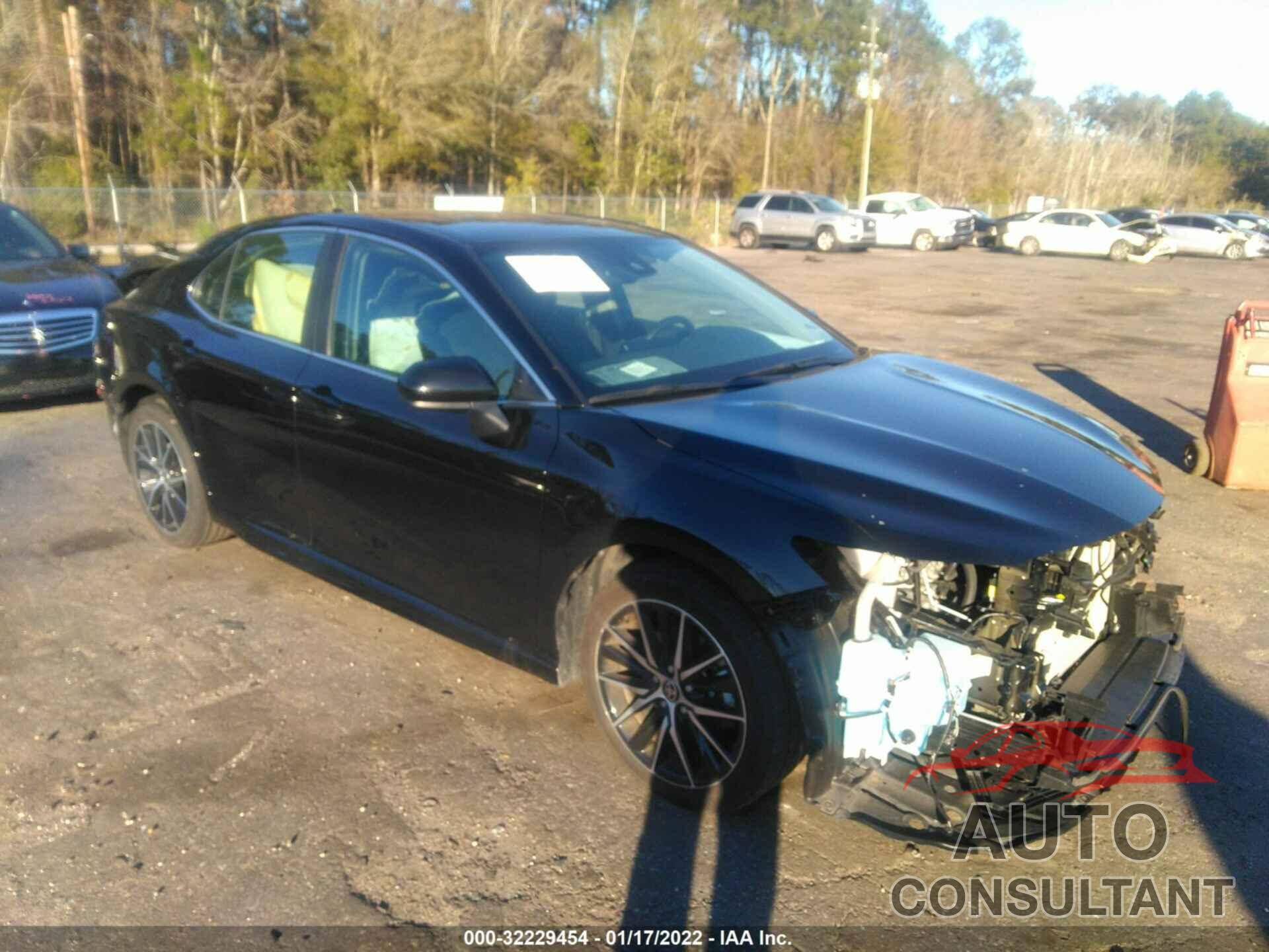 TOYOTA CAMRY 2021 - 4T1G11AK9MU550535