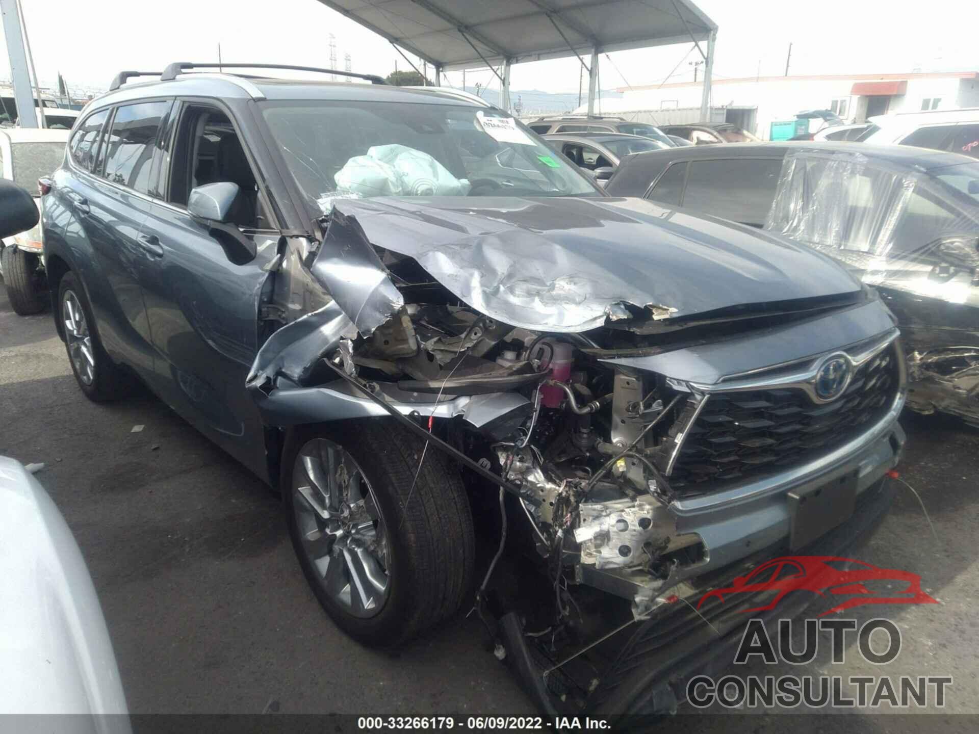 TOYOTA HIGHLANDER 2022 - 5TDYARAH6NS012988