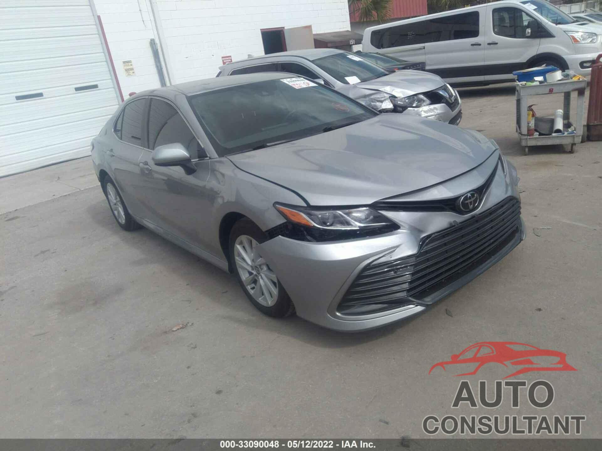 TOYOTA CAMRY 2022 - 4T1C11AK7NU034710