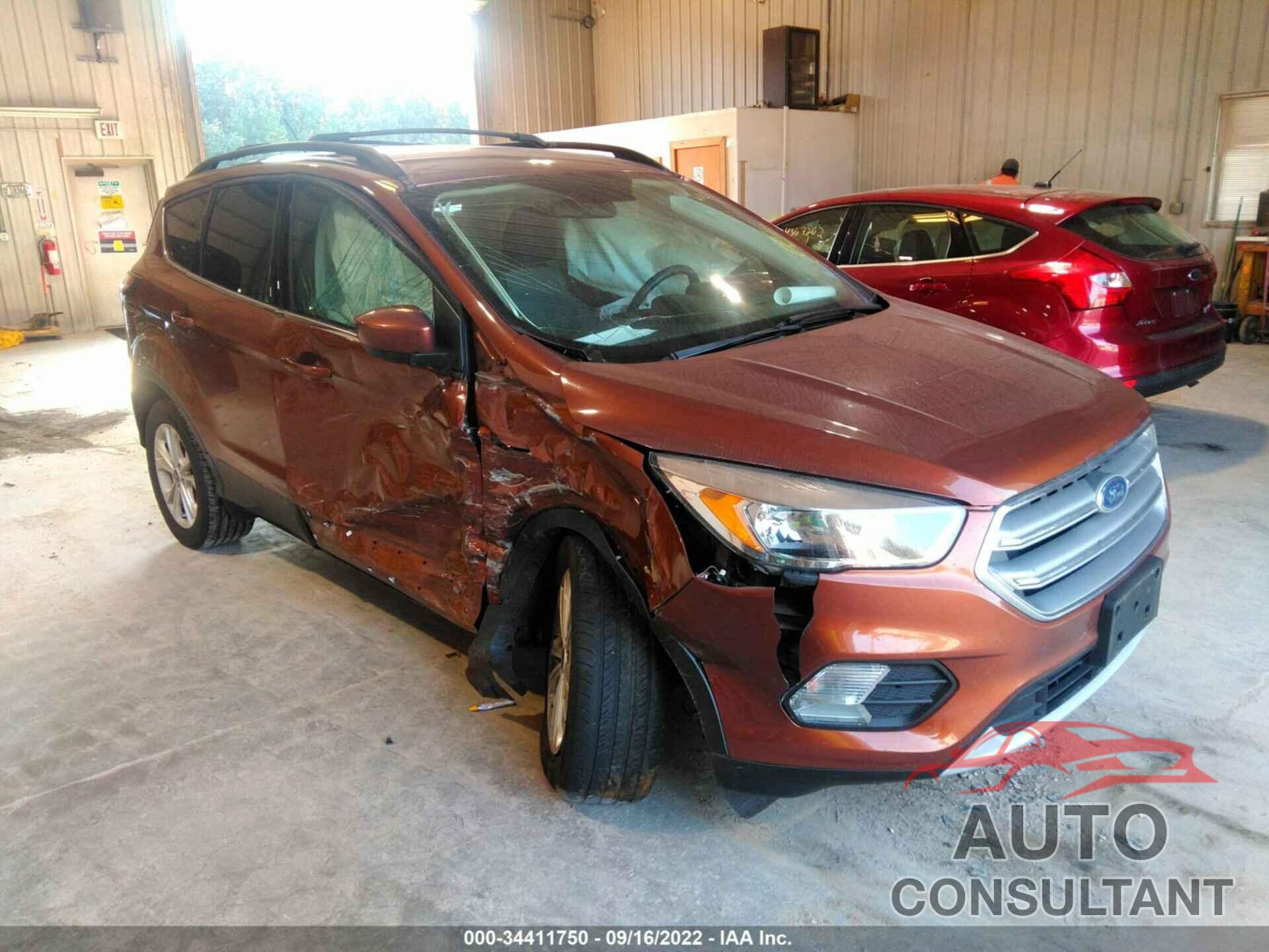 FORD ESCAPE 2017 - 1FMCU9G96HUA01339