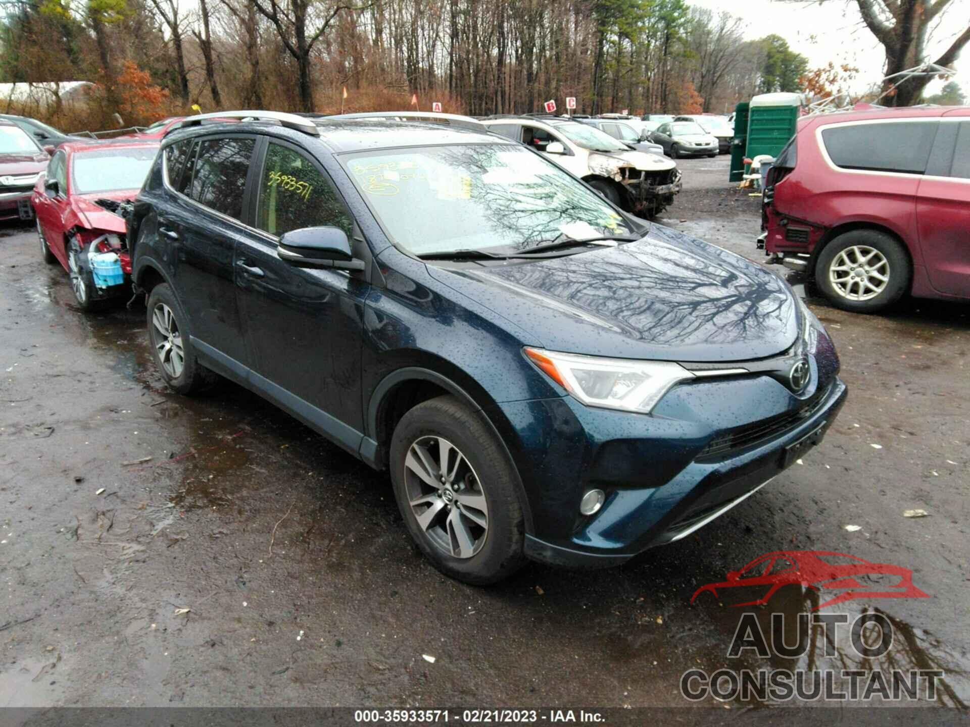 TOYOTA RAV4 2018 - JTMRFREV2JJ197232