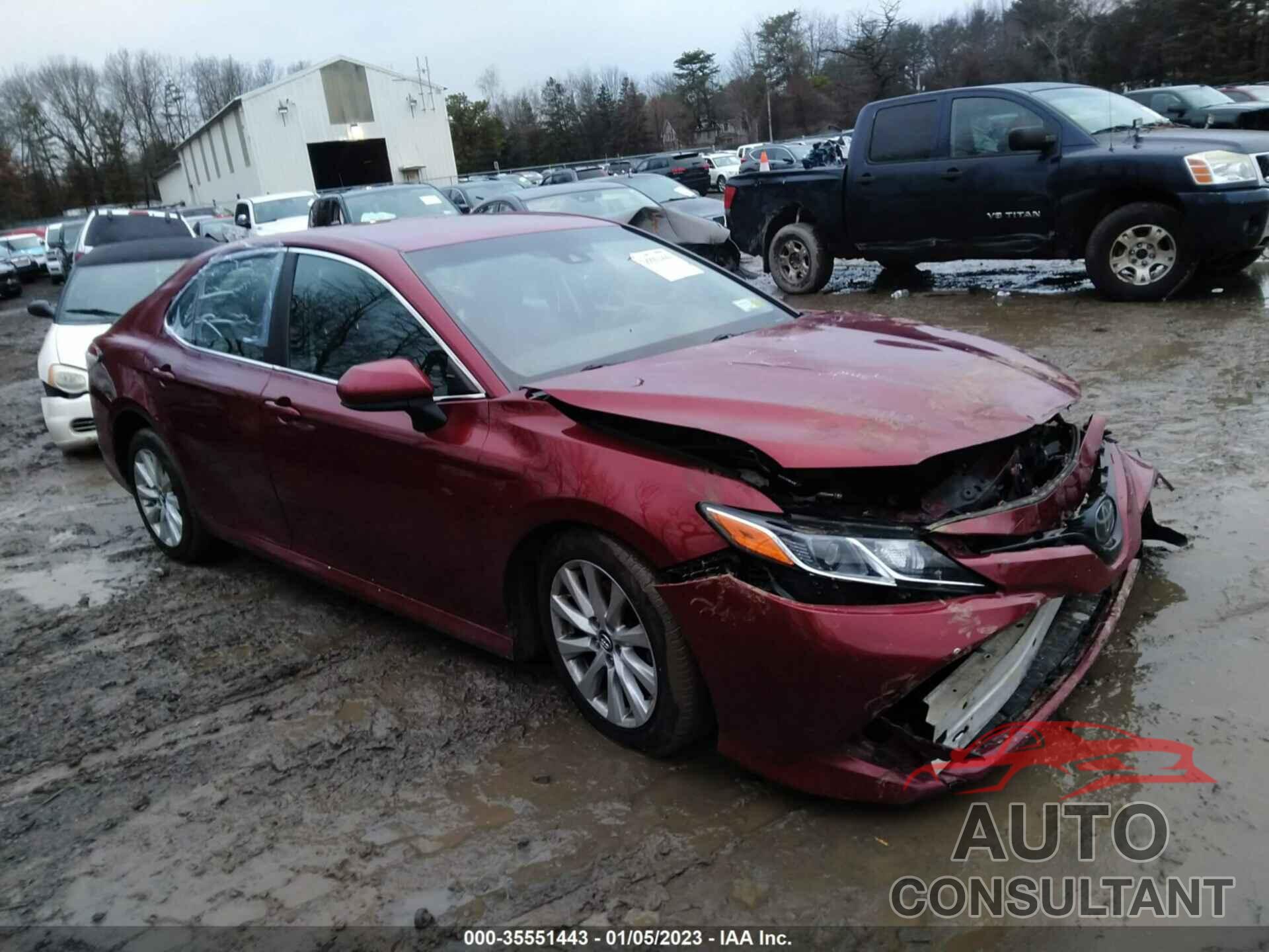 TOYOTA CAMRY 2018 - 4T1B11HK8JU665851