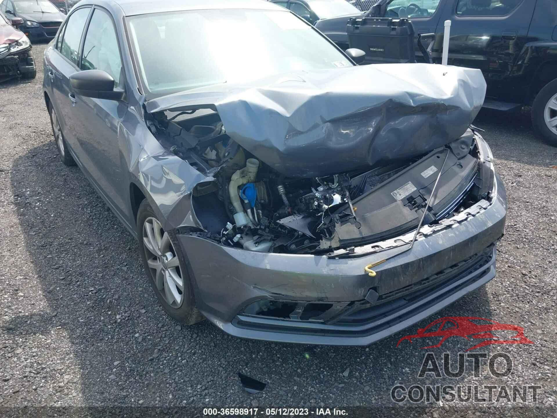 VOLKSWAGEN JETTA SEDAN 2015 - 3VWD17AJ1FM263194