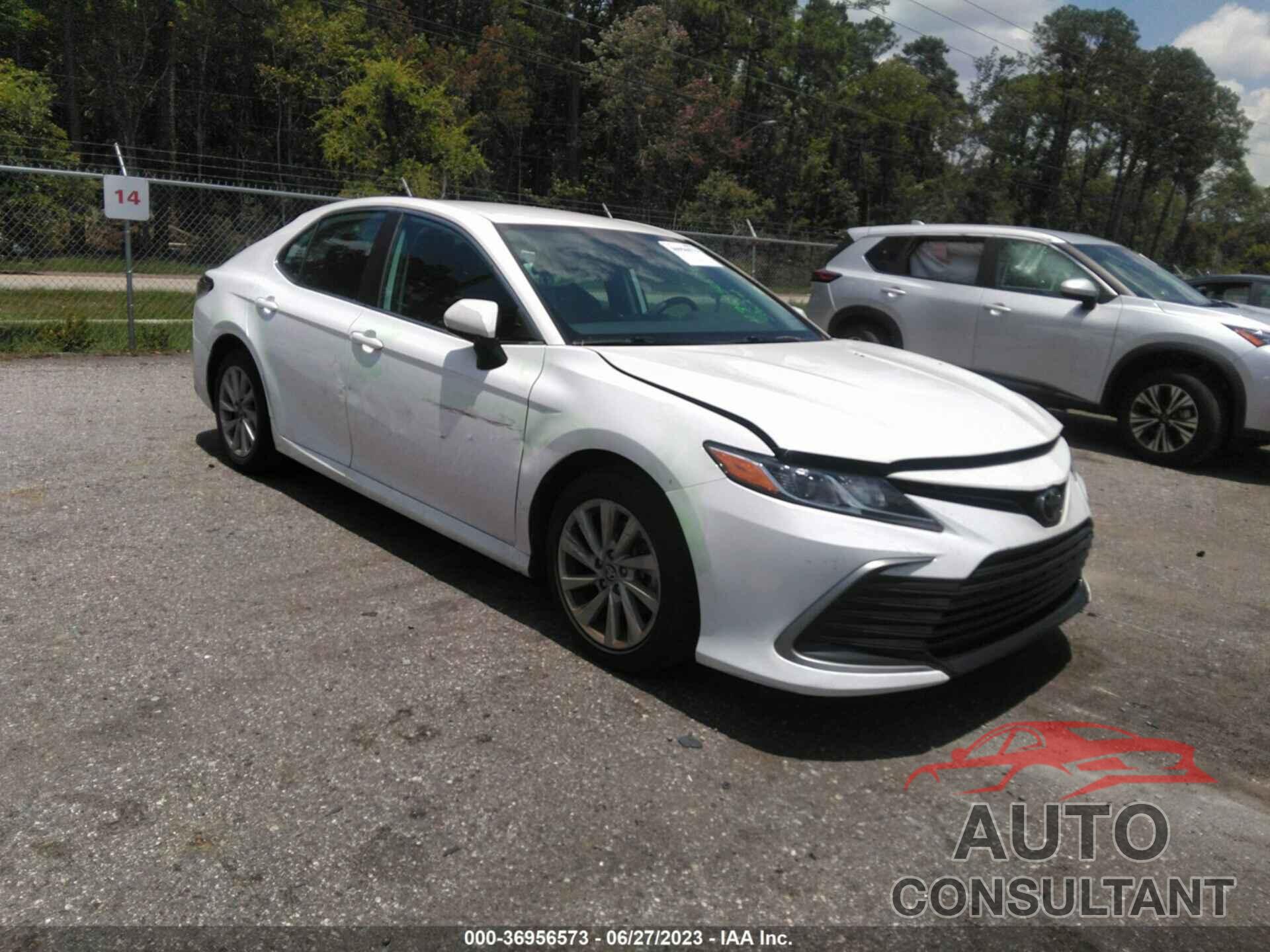 TOYOTA CAMRY 2021 - 4T1C11AK0MU549496