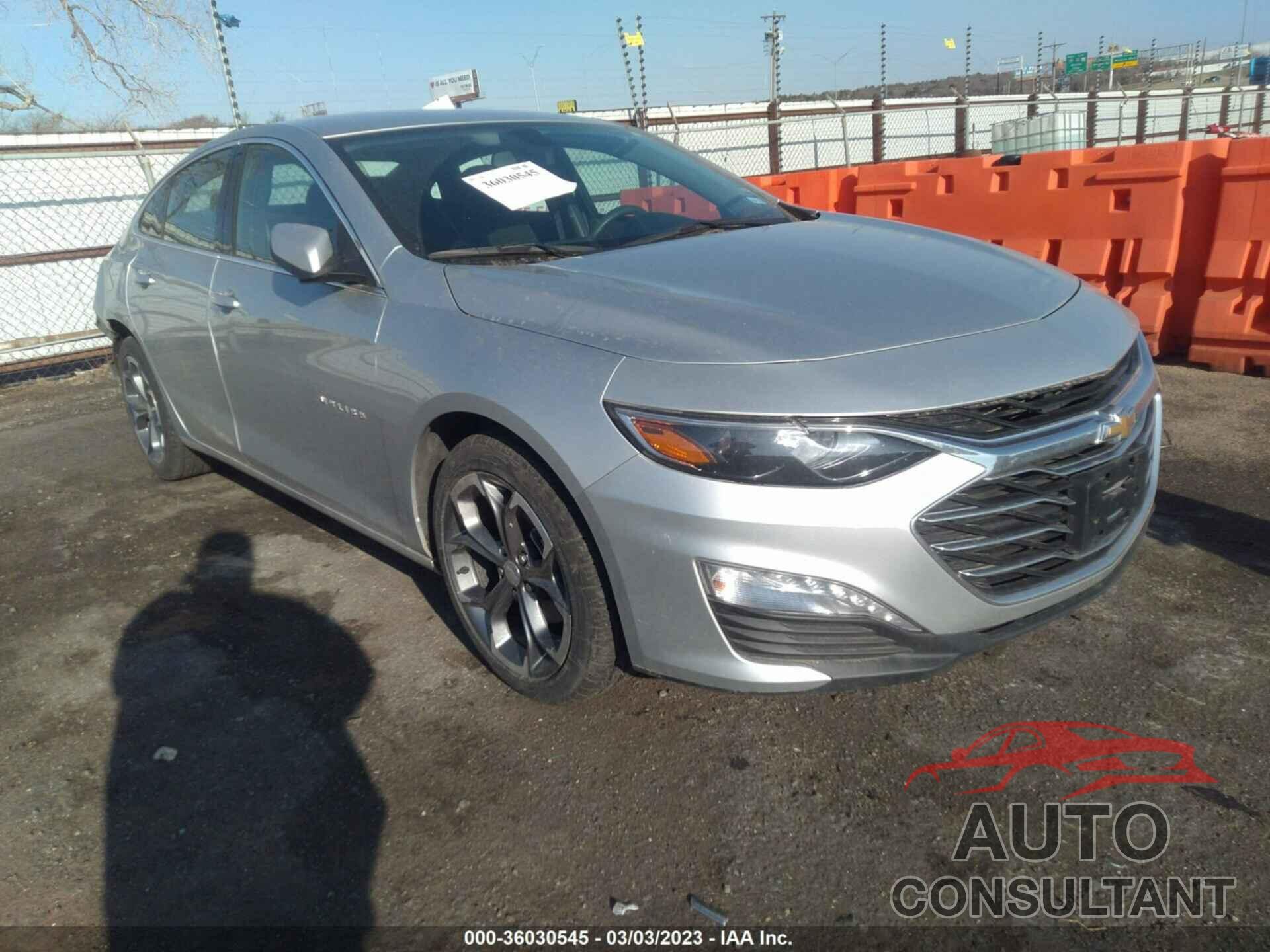 CHEVROLET MALIBU 2021 - 1G1ZD5ST0MF028389