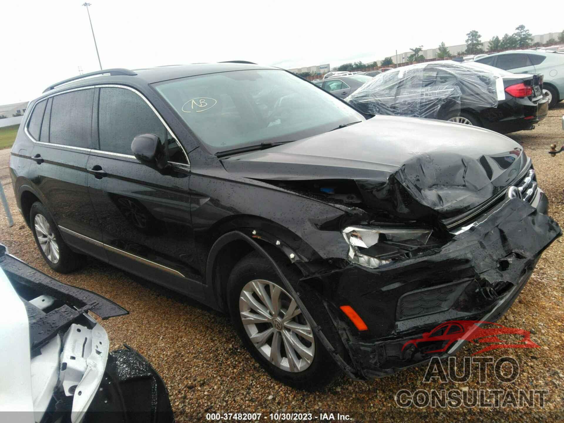 VOLKSWAGEN TIGUAN 2018 - 3VV3B7AX9JM124750