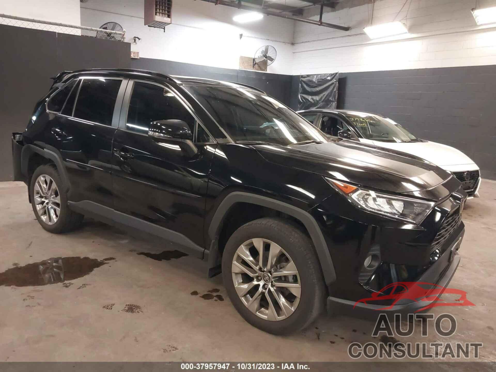 TOYOTA RAV4 2021 - 2T3A1RFV2MC215181