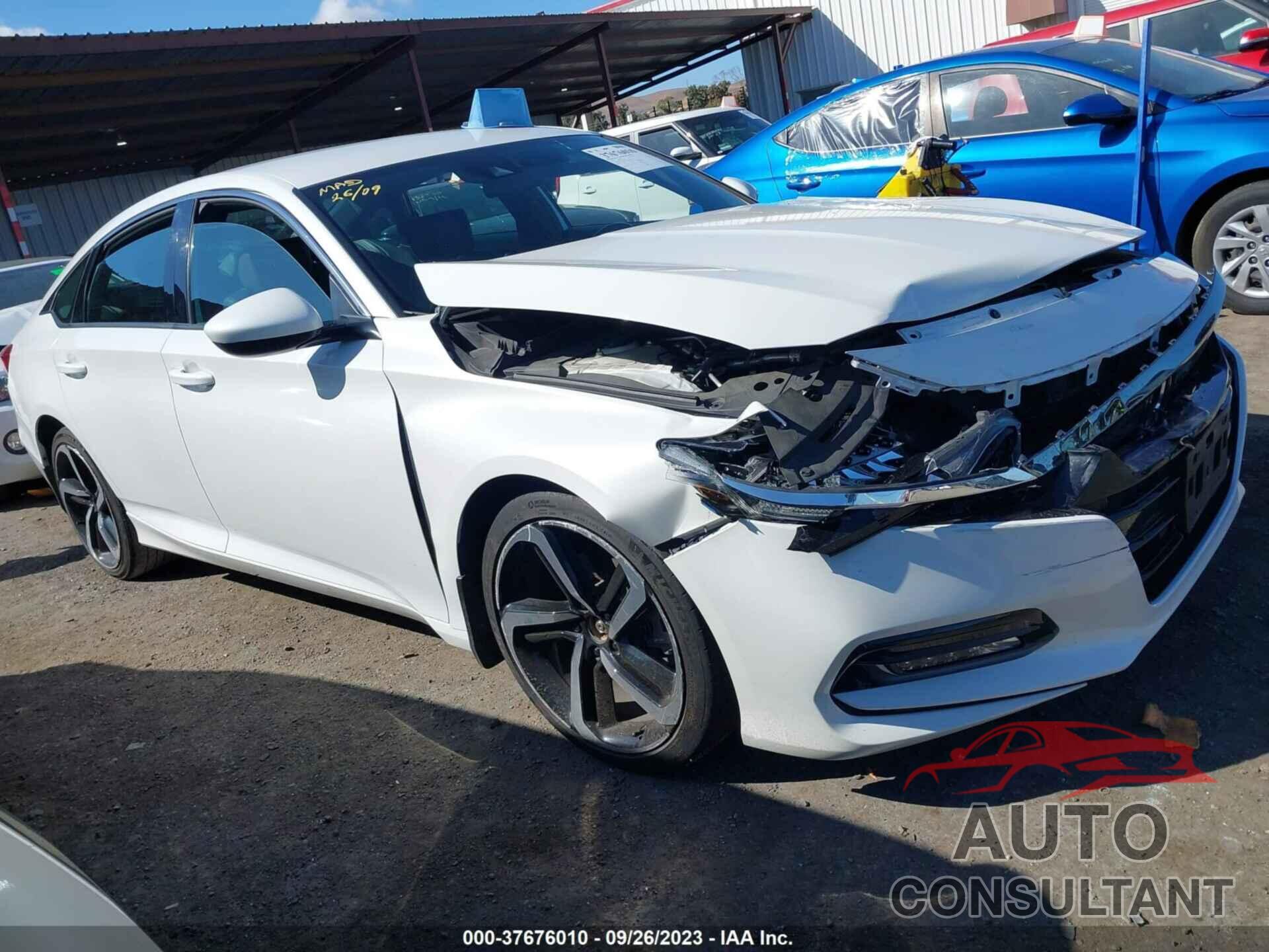 HONDA ACCORD 2018 - 1HGCV1F33JA152406