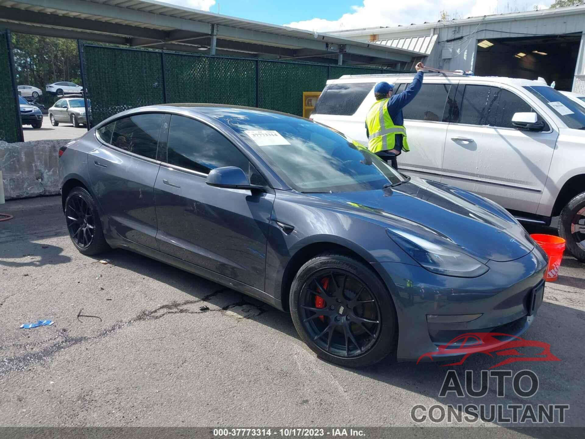 TESLA MODEL 3 2021 - 5YJ3E1EC6MF049735