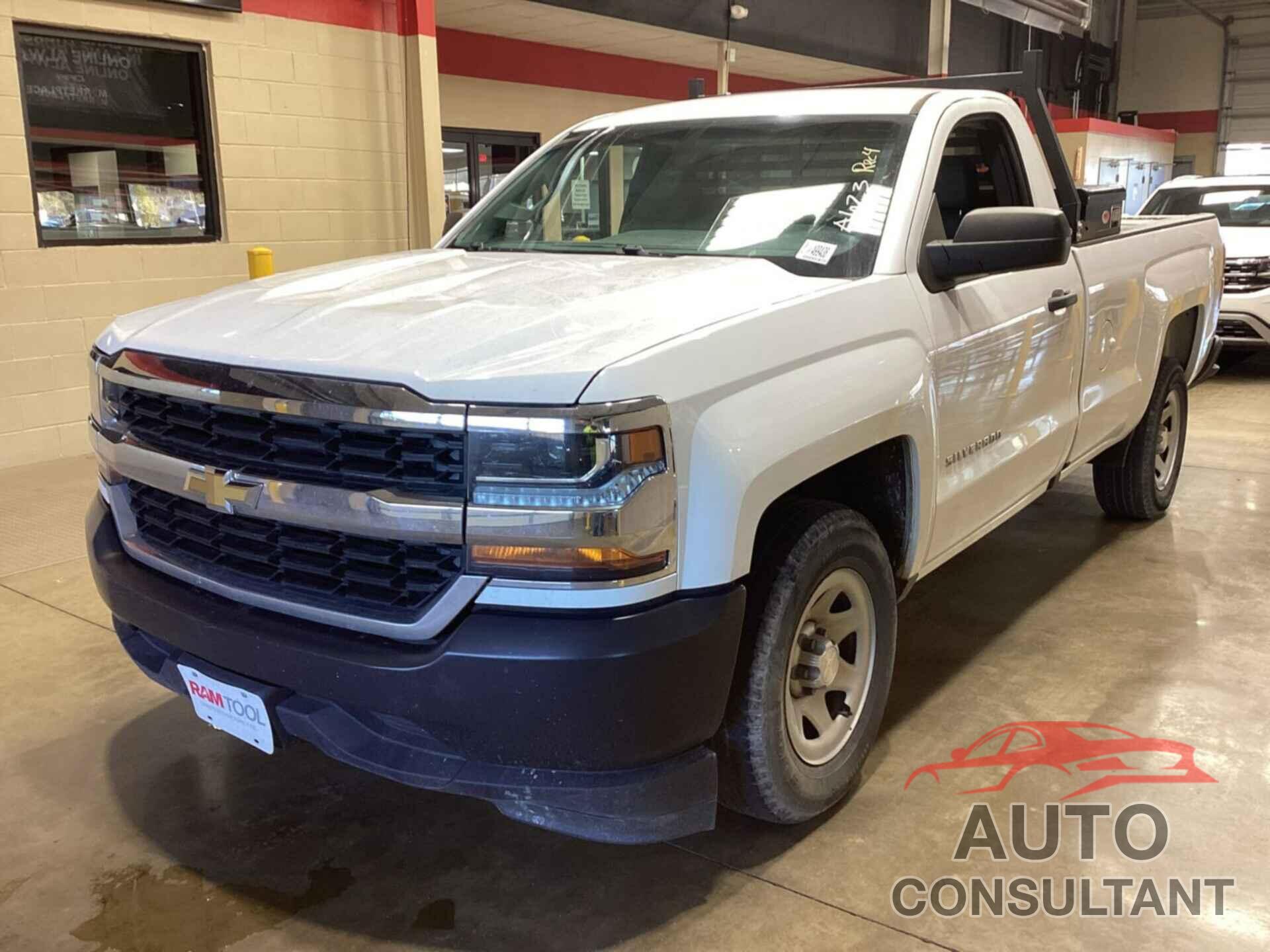 CHEVROLET SILVERADO 2018 - 1GCNCNEH0JZ111976