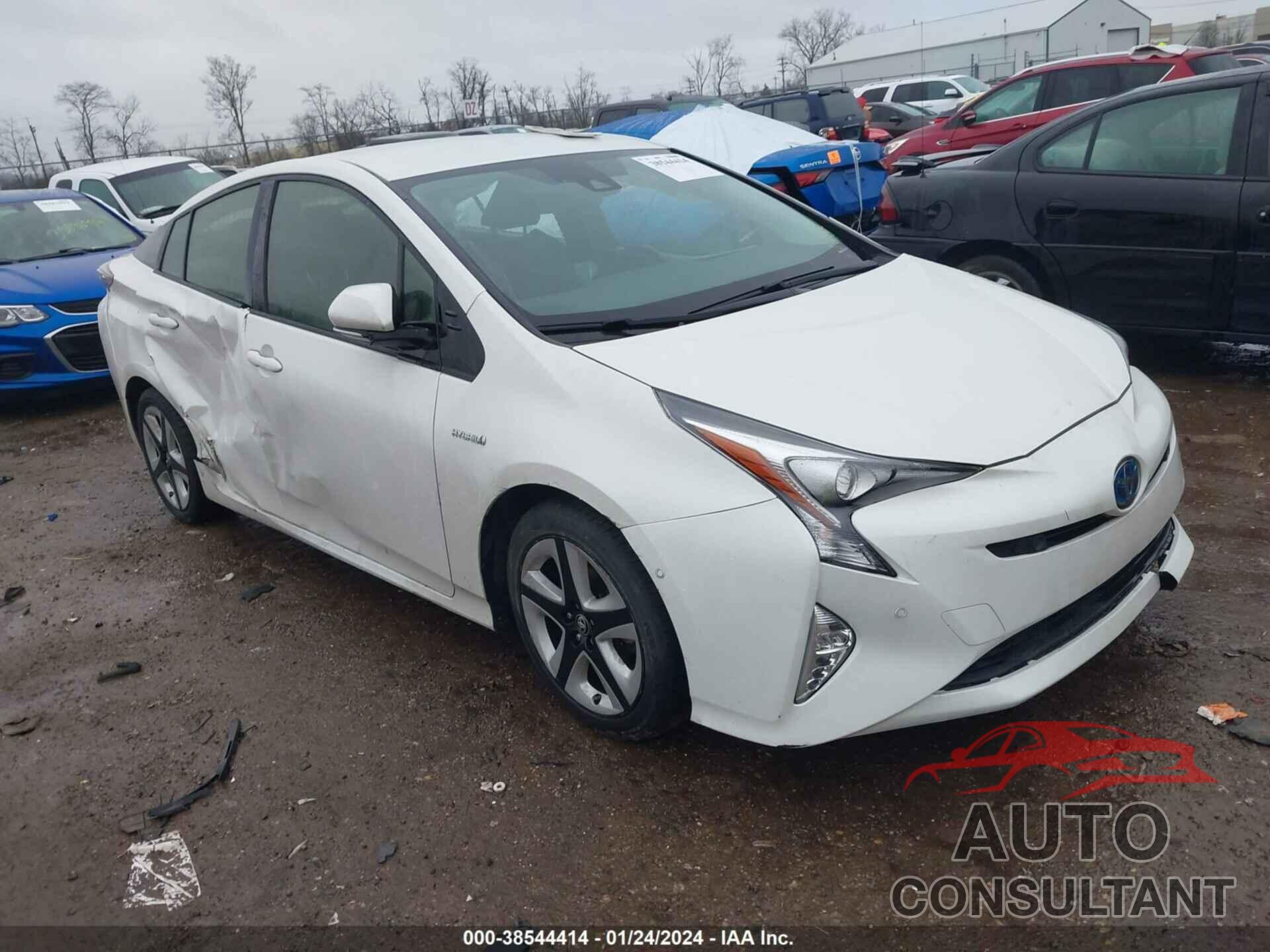 TOYOTA PRIUS 2018 - JTDKARFU4J3056009