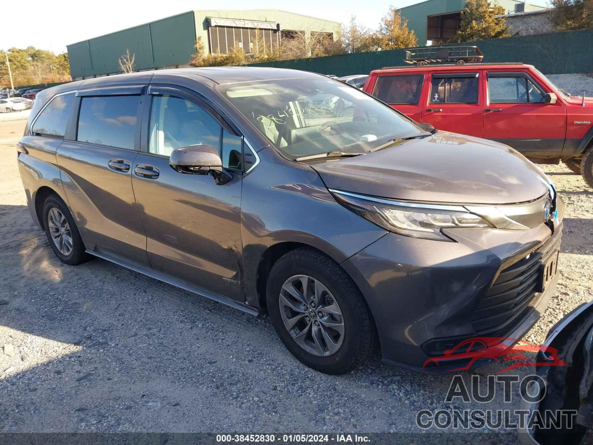 TOYOTA SIENNA 2021 - 5TDKRKEC4MS021871