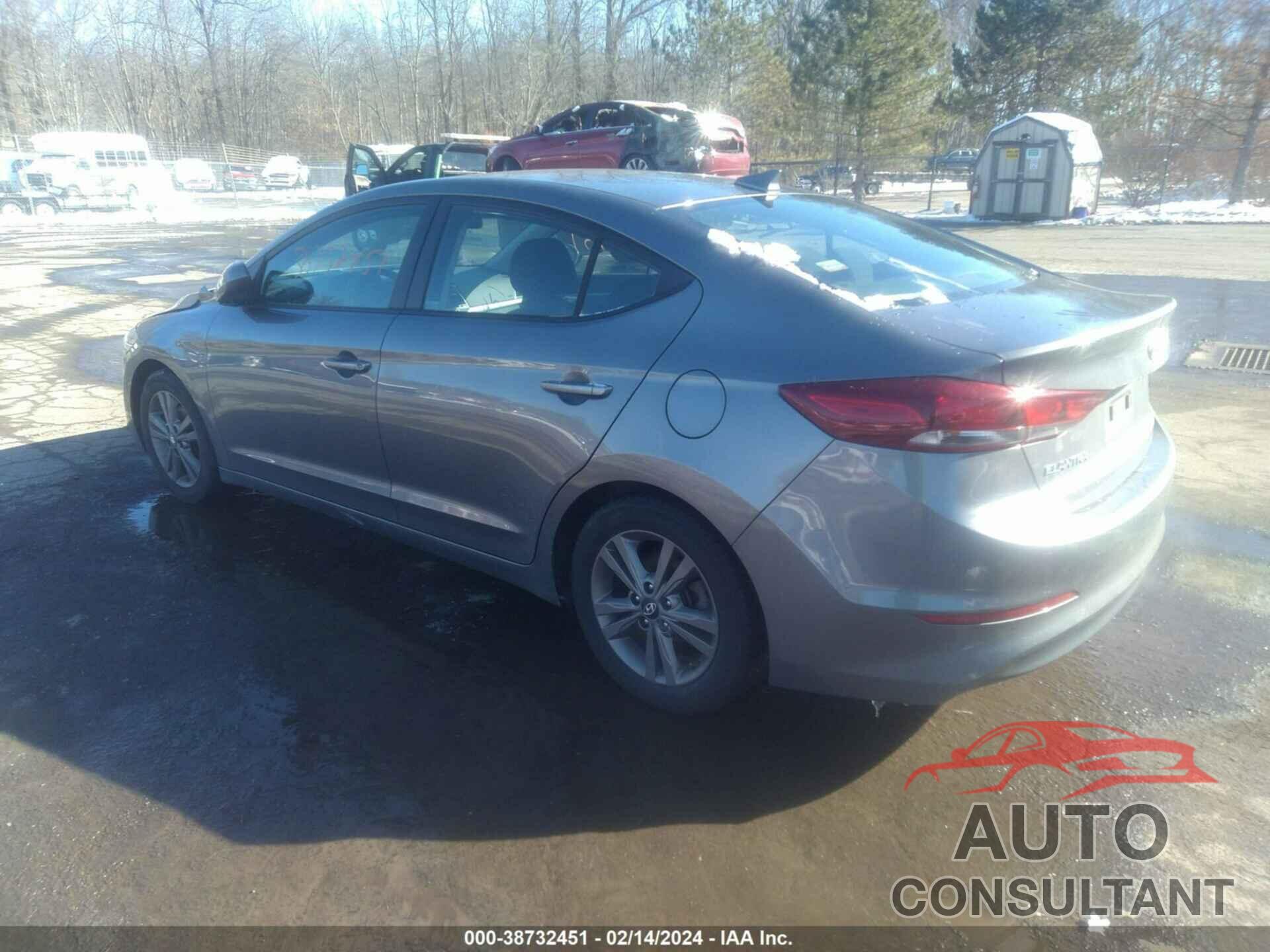 HYUNDAI ELANTRA 2018 - 5NPD84LF2JH385003