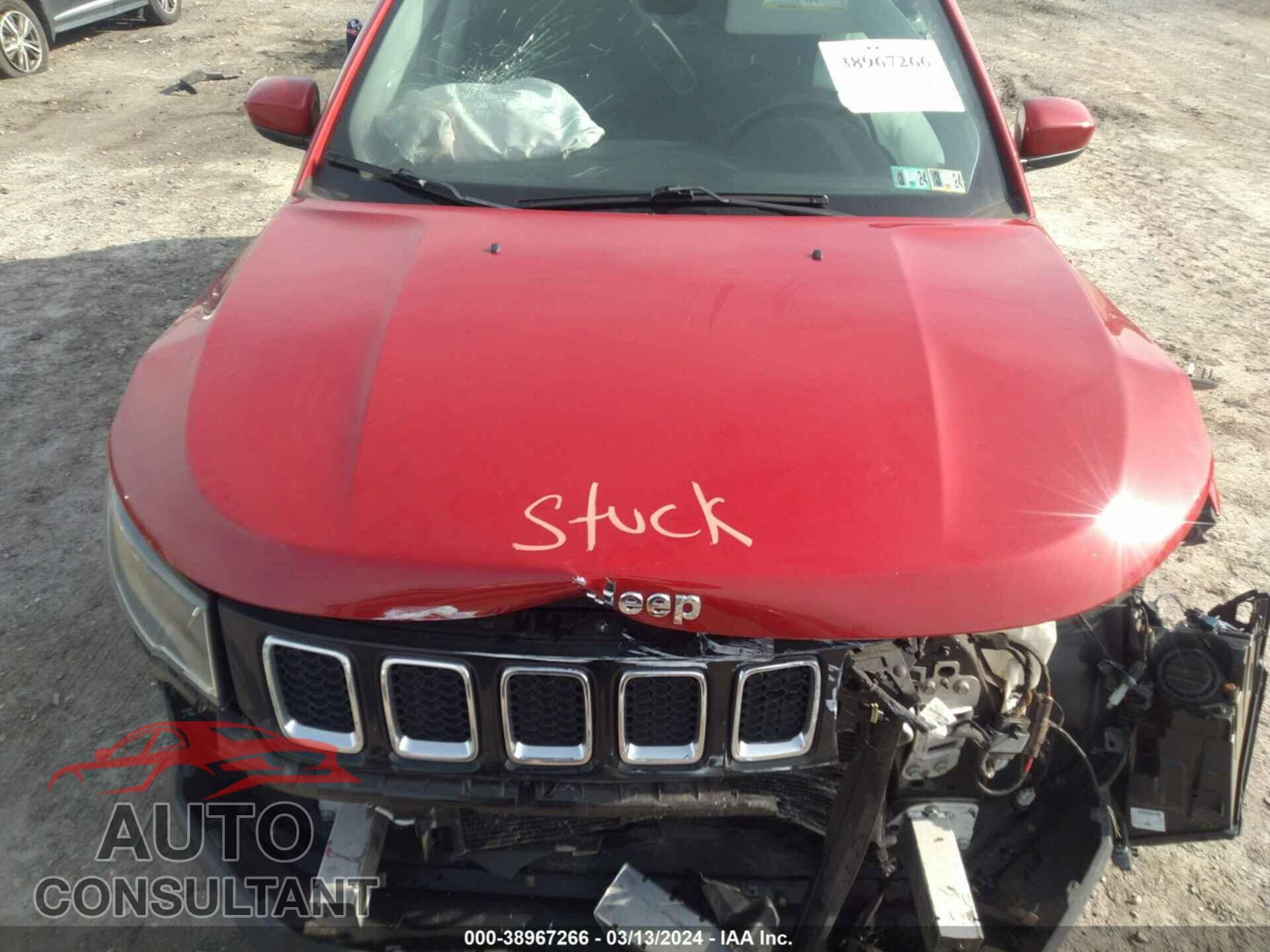 JEEP COMPASS 2019 - 3C4NJDBB0KT679007
