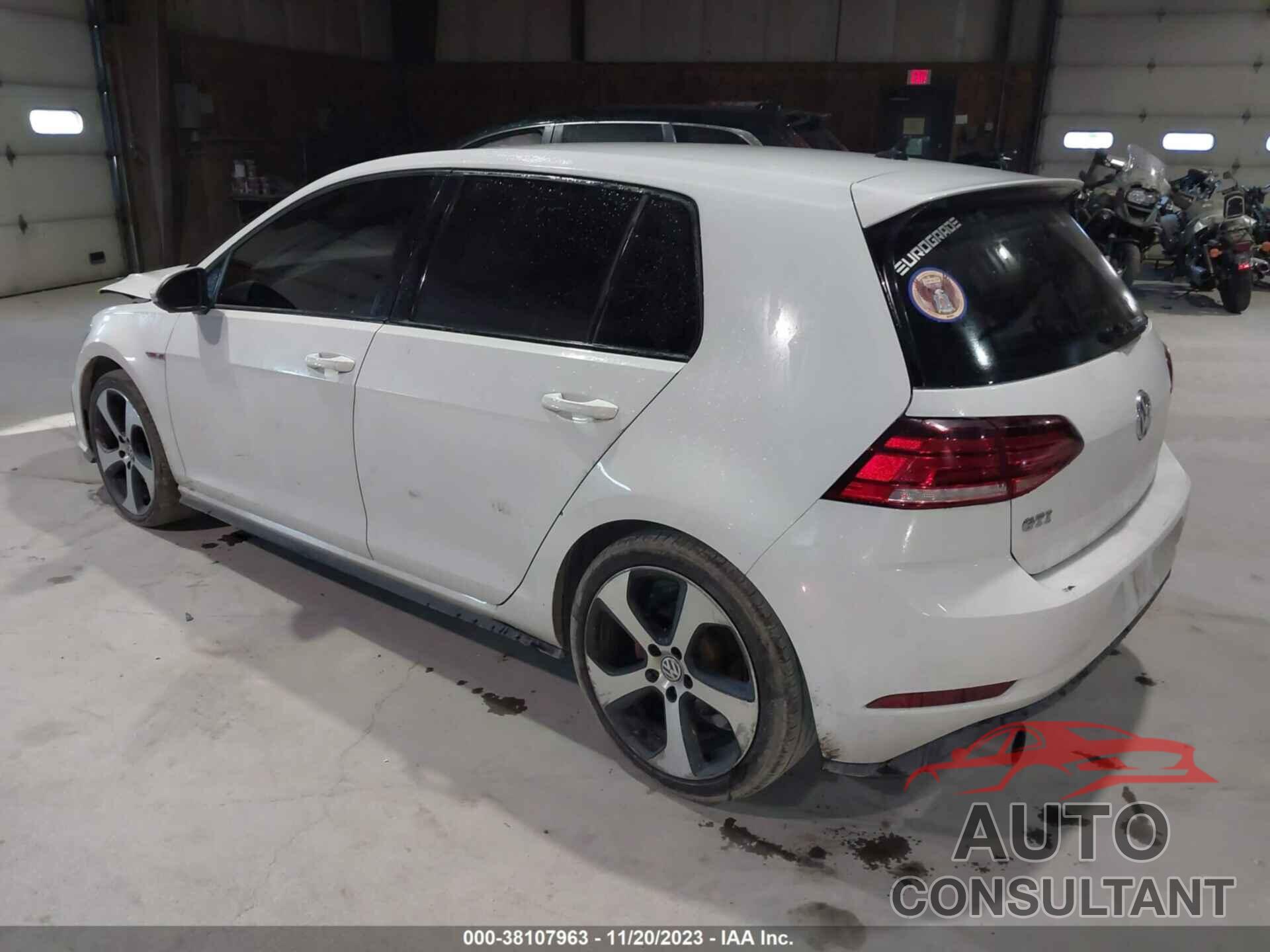 VOLKSWAGEN GOLF GTI 2018 - 3VW547AU7JM295937